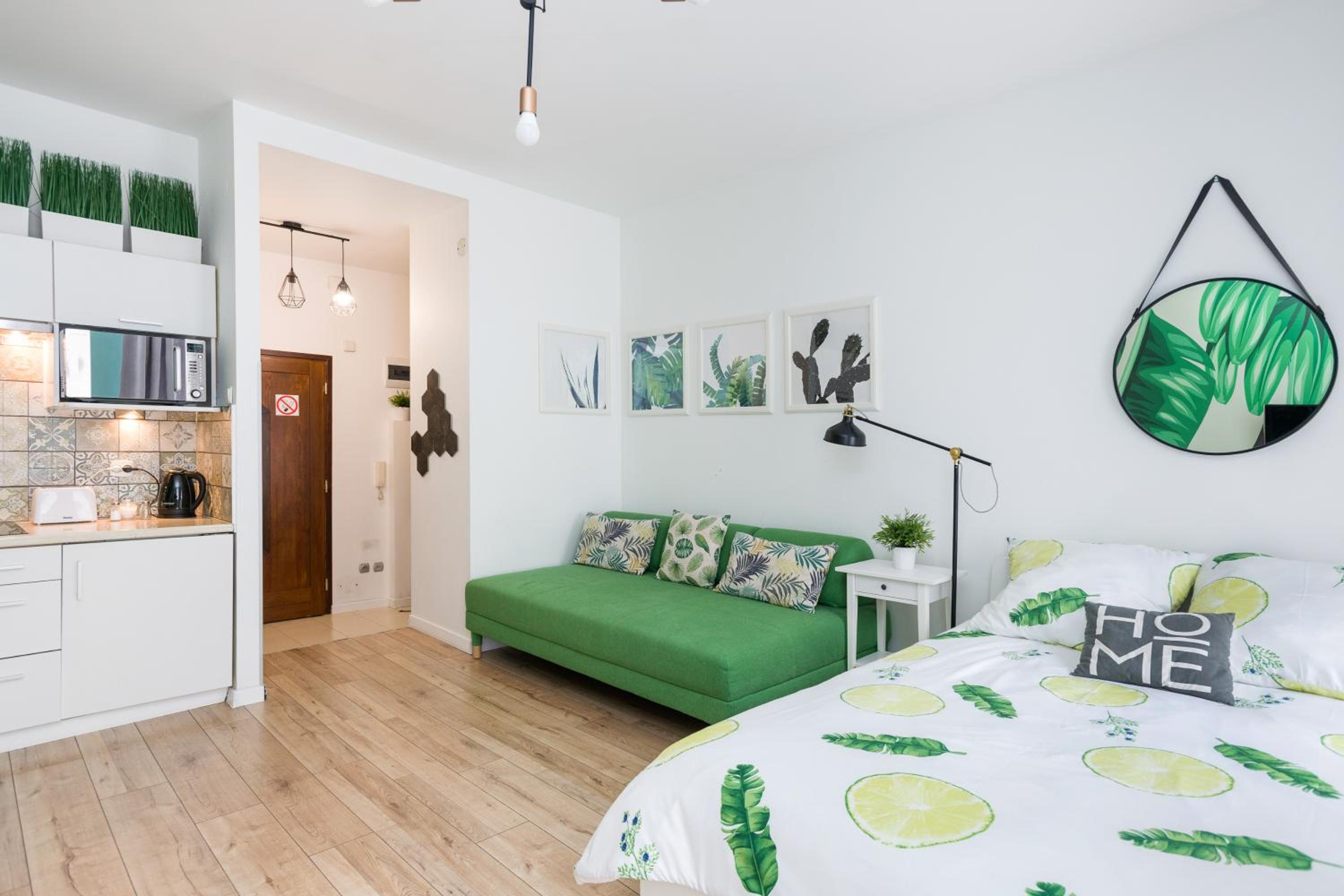 Cozy modern STUDIO GREEN APARTMENT in Old Town view 5