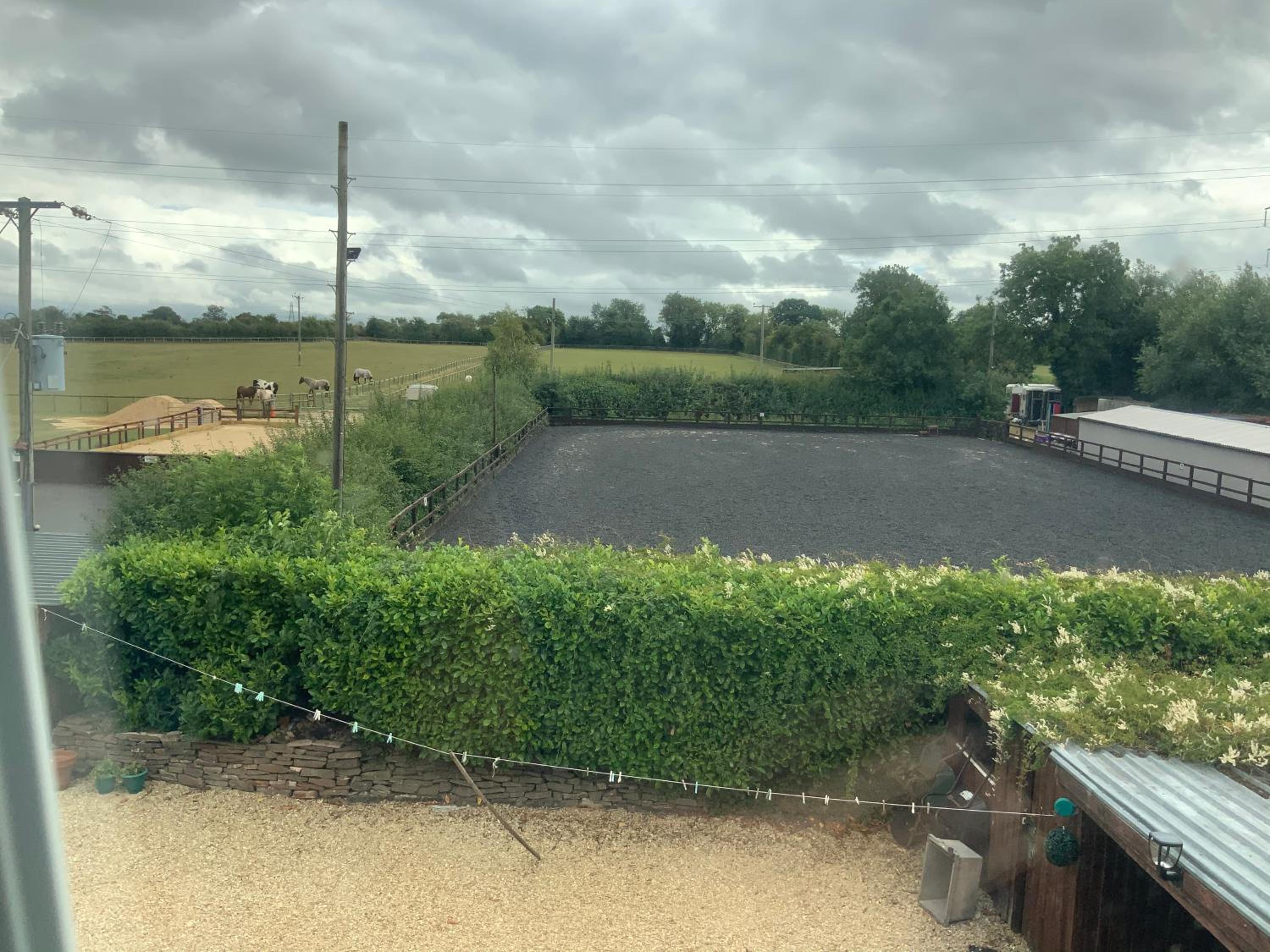 Old Gloucester Road farm bed and breakfast view 3