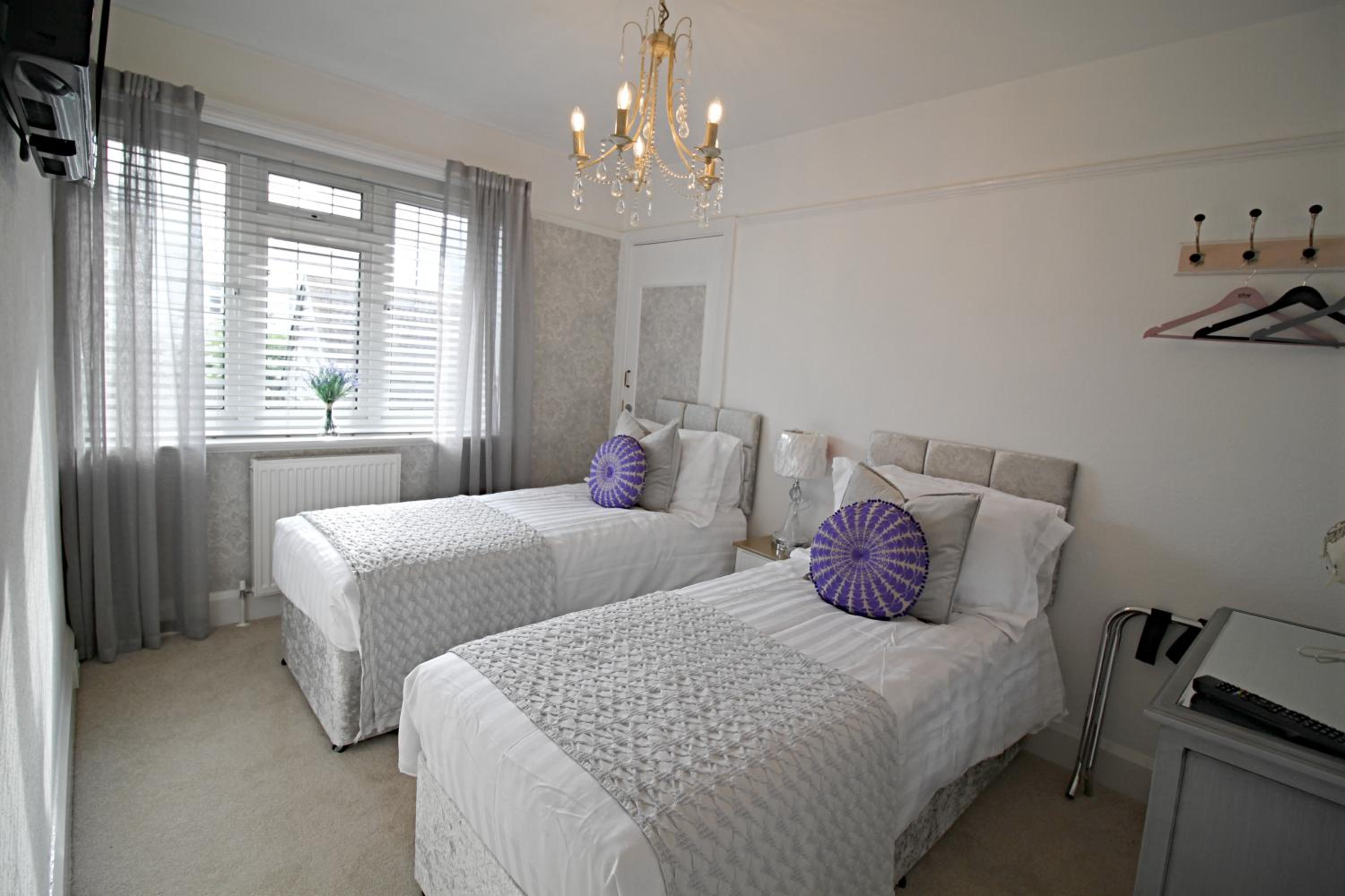 Stay at No. 2, photo 12