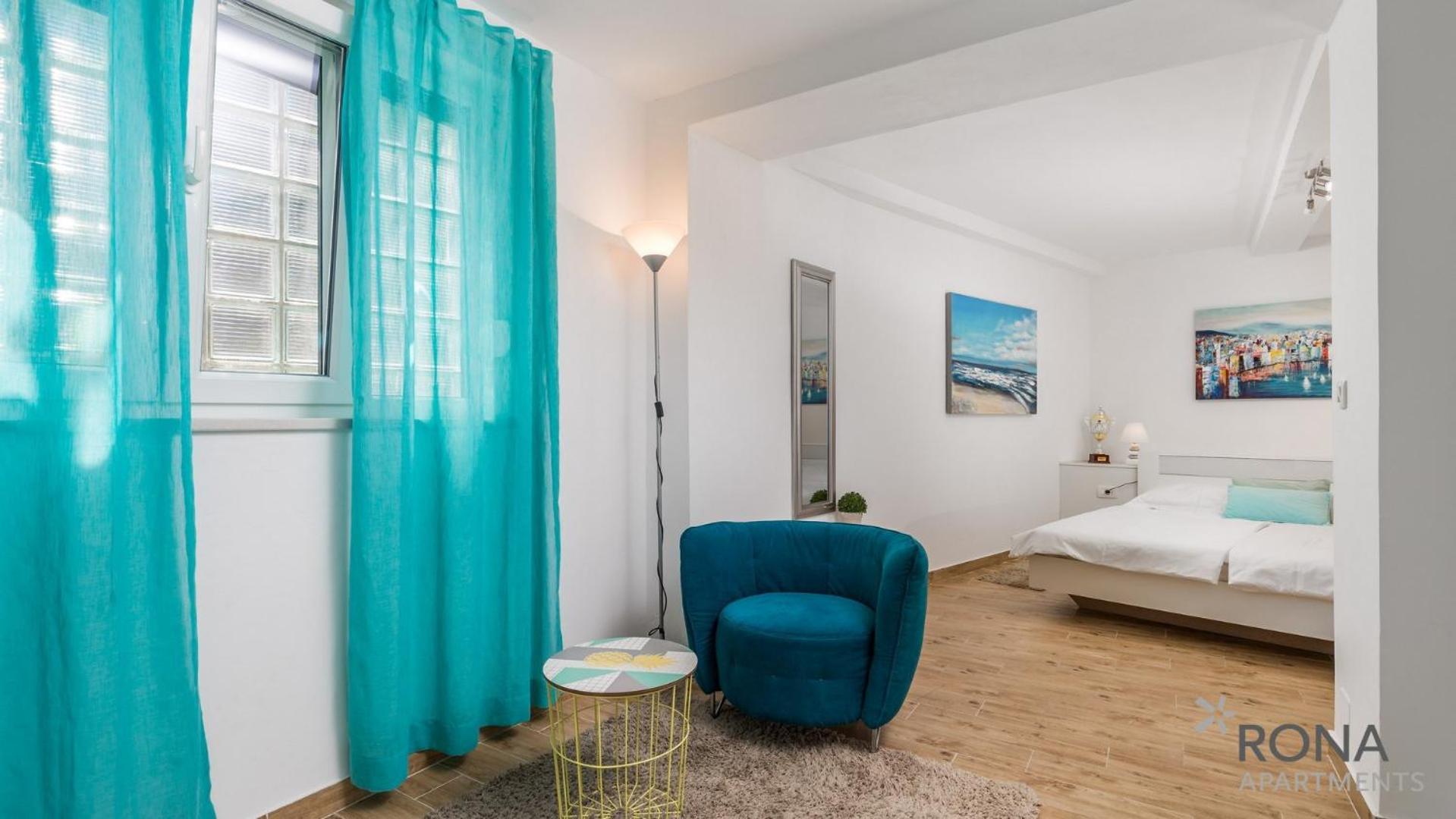 Apartment Follow Me
