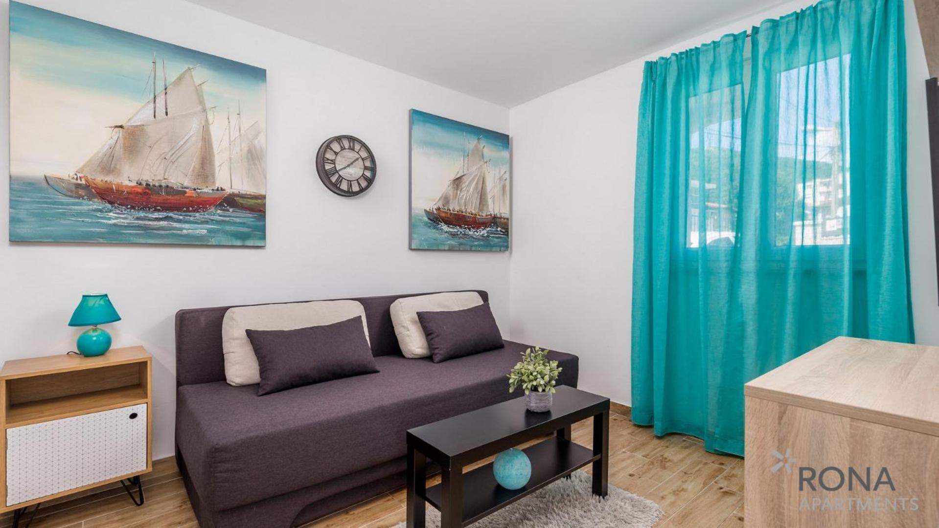Apartment Follow Me