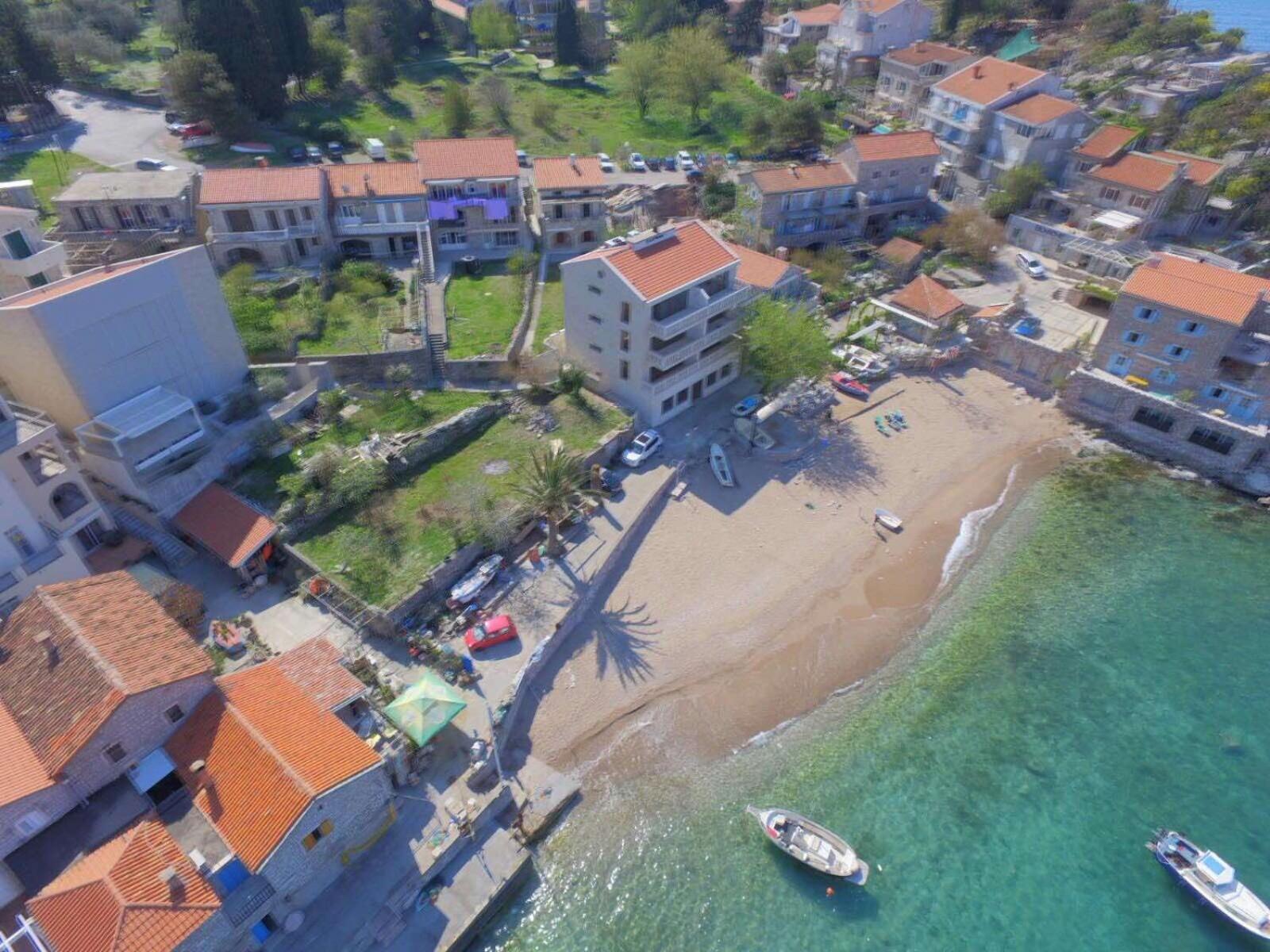 Andaluni Beach Apartments view 3