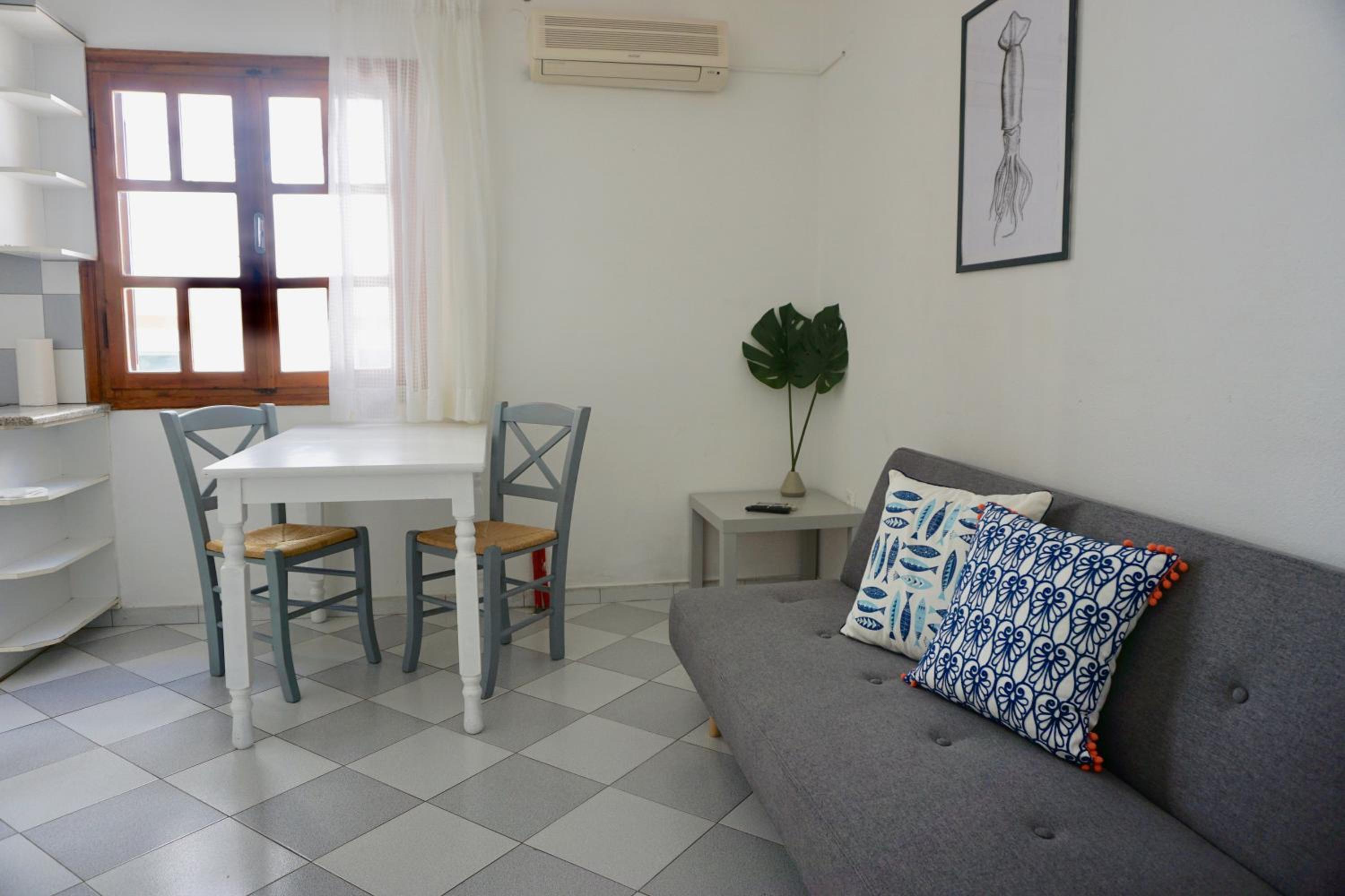 Crete Garden Apartments