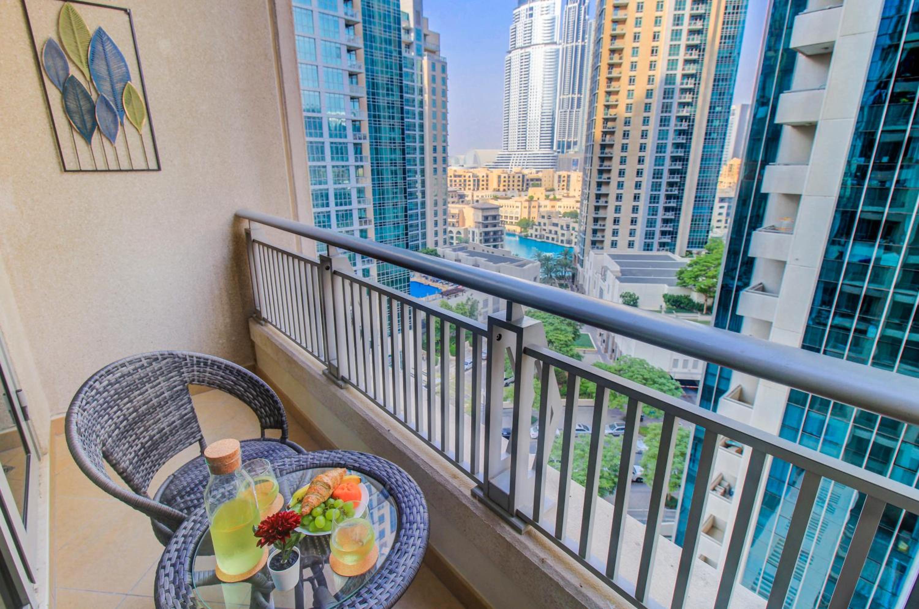 Durrani Homes - Luxurious Studio near Dubai Mall with pool view