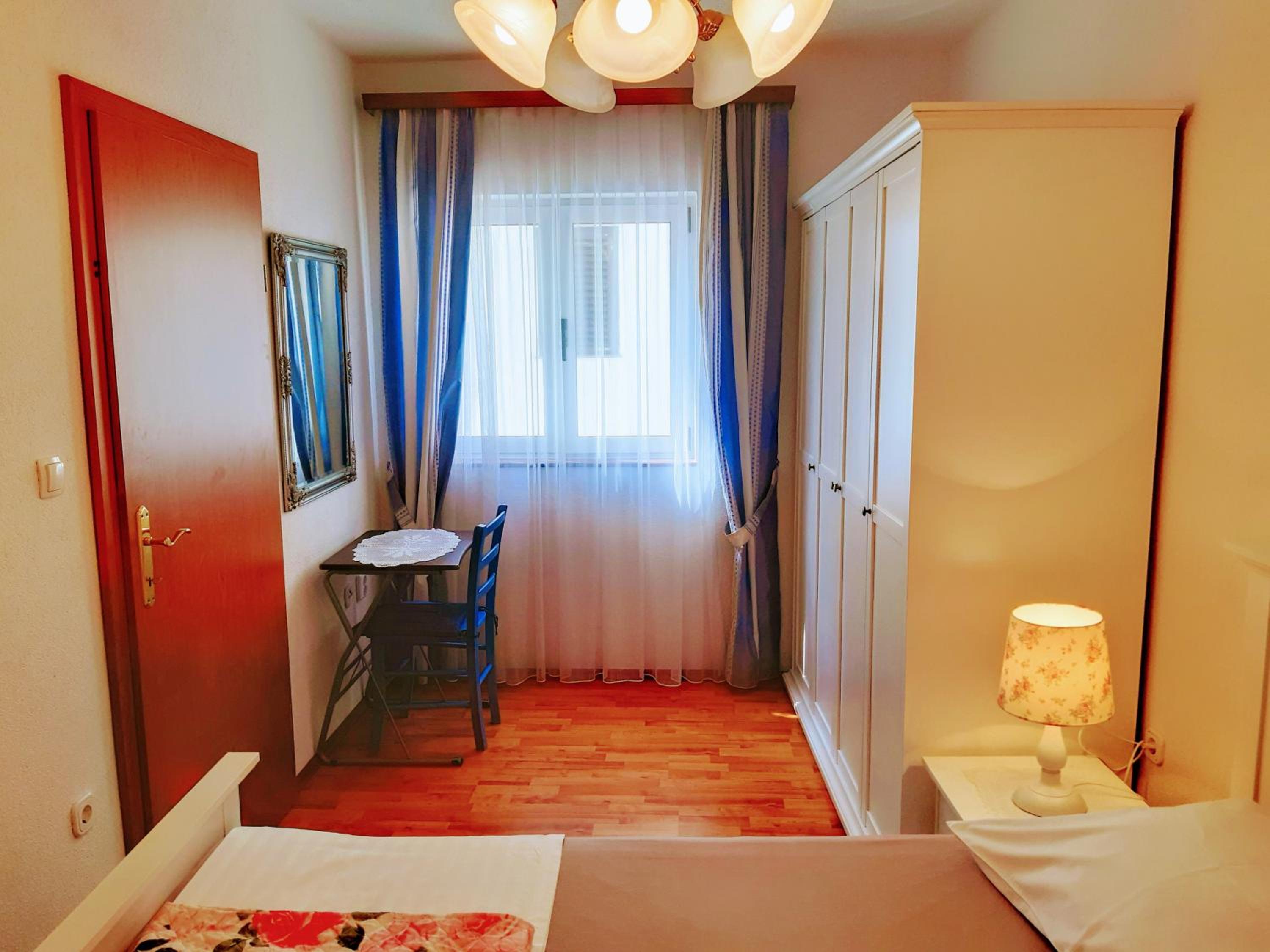 Apartments Vrisak