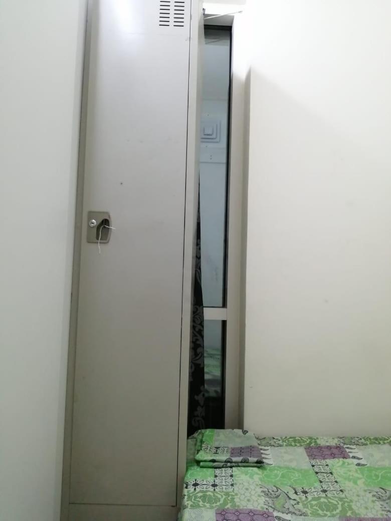 Deira Partition room