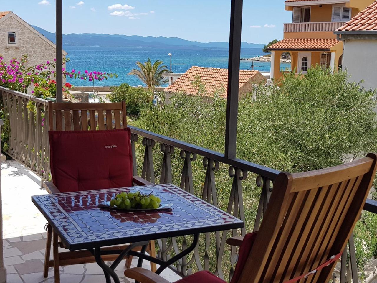 Apartments Mladen