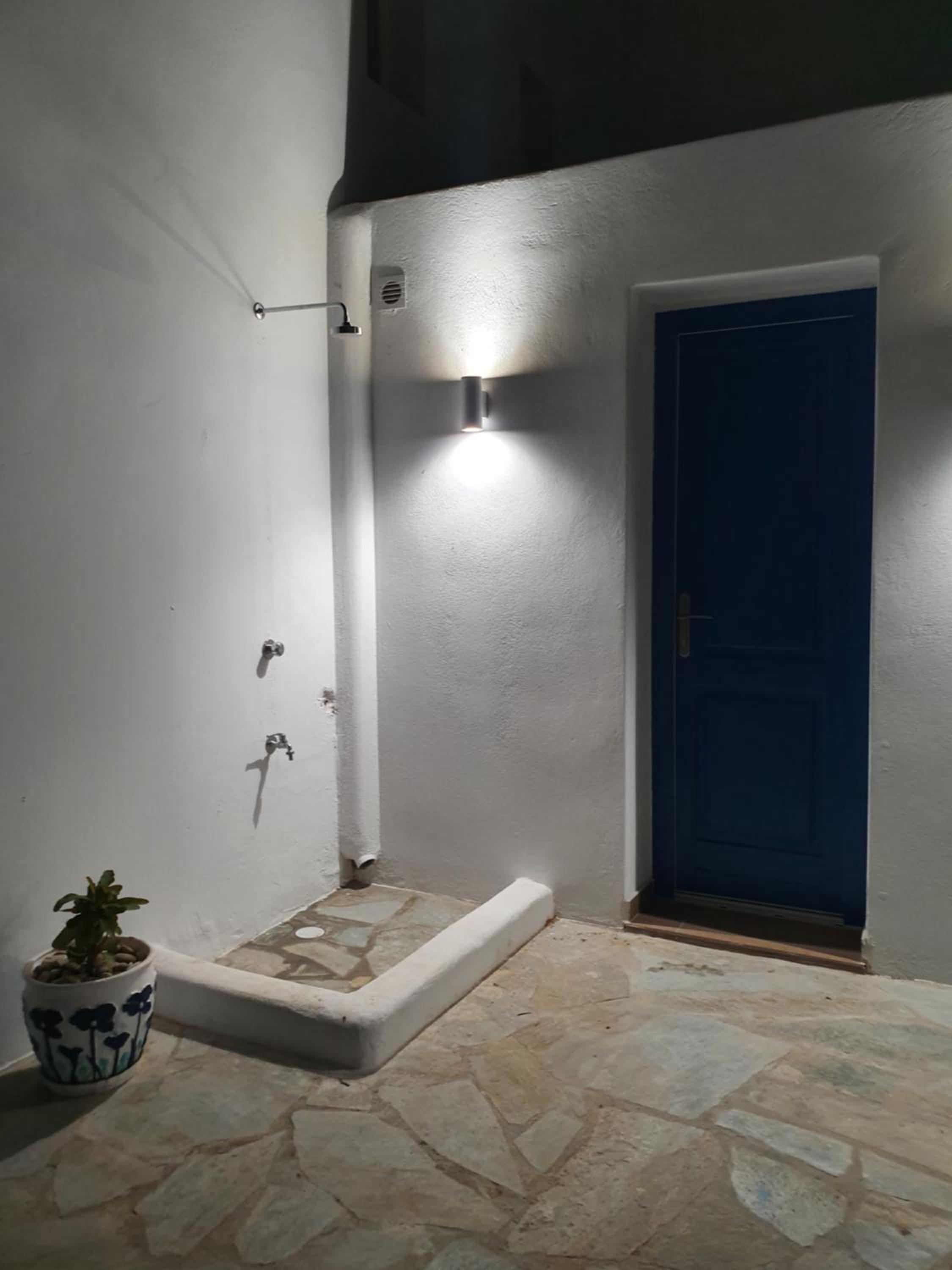 Alykes Studios & Suites