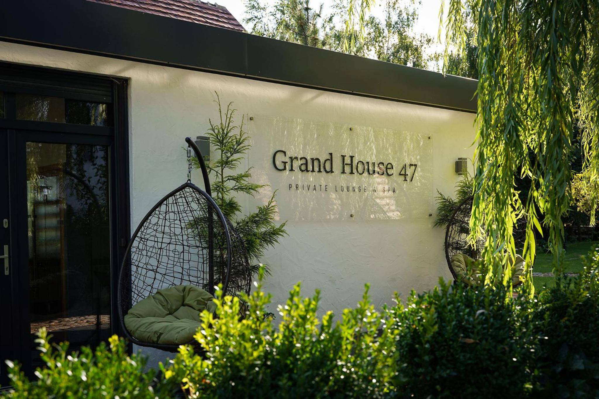 Grand House 47