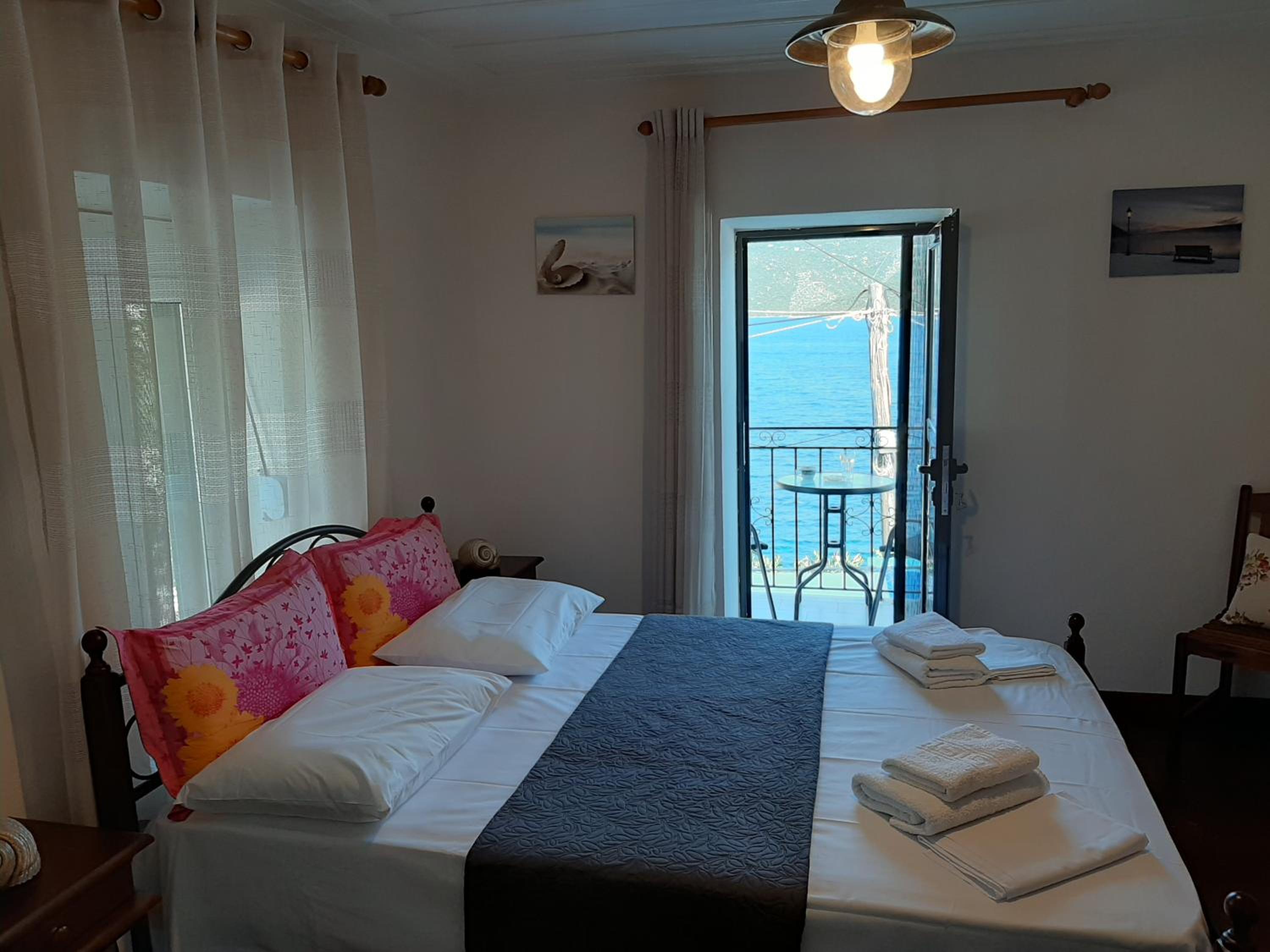 Chiona's Apartments by the Sea