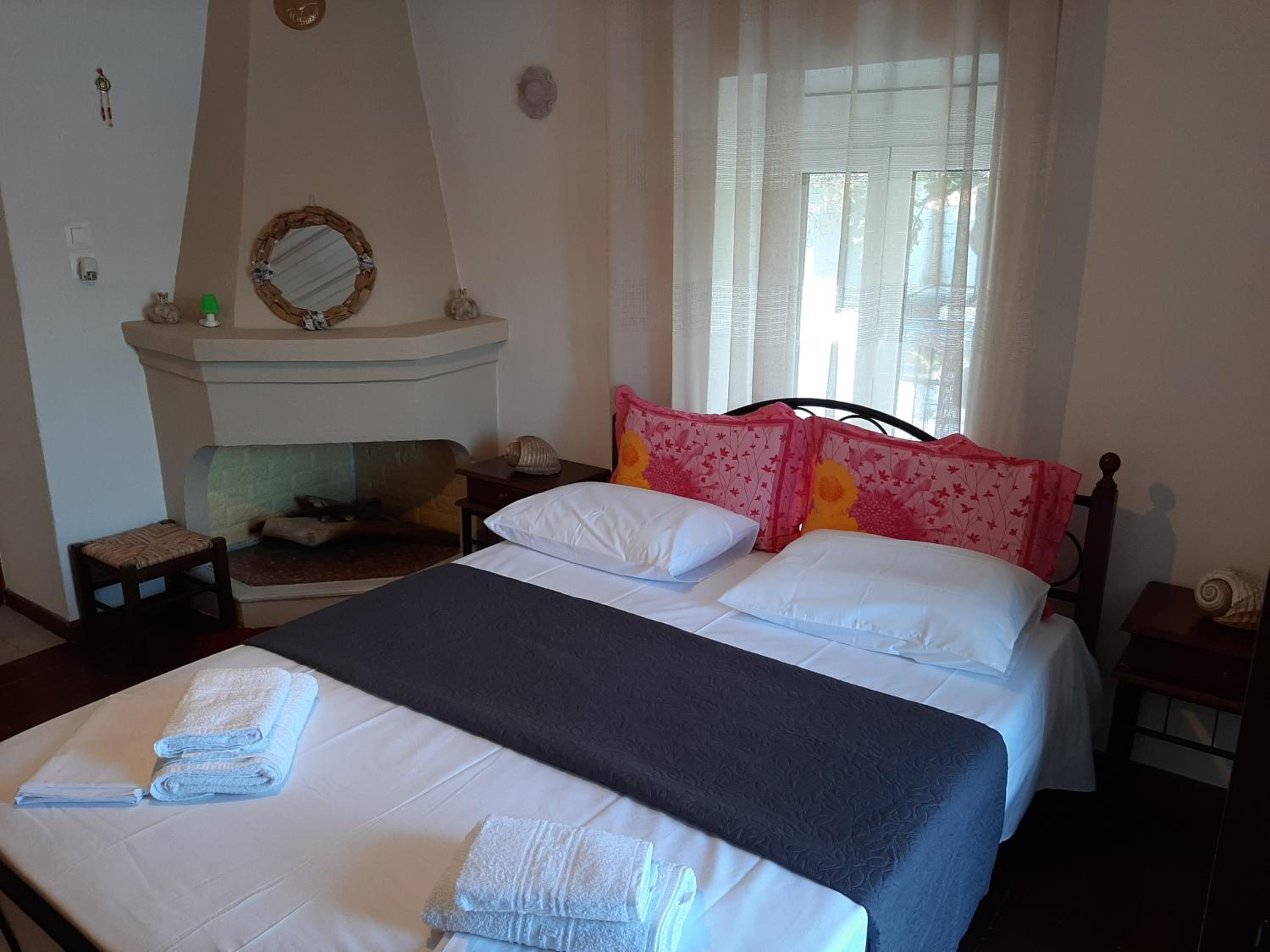Chiona's Apartments by the Sea