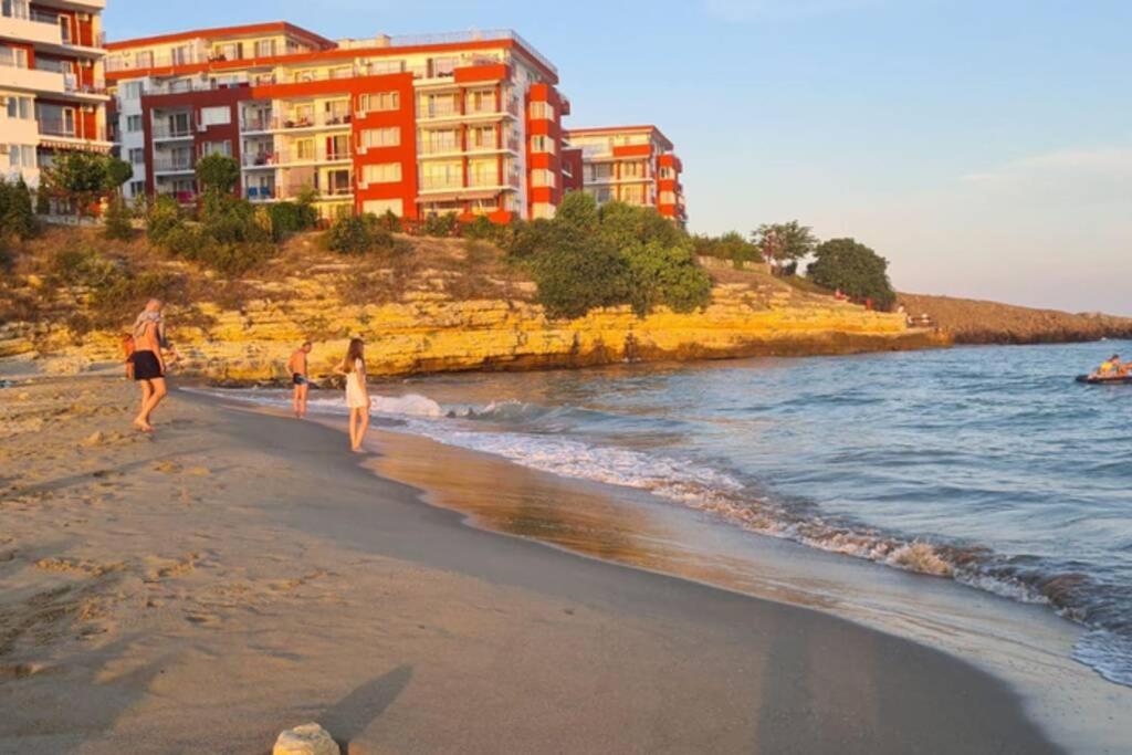 Marina View Fort Beach Studio