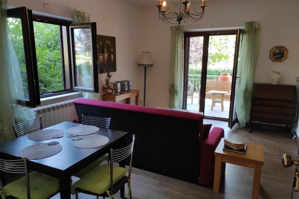 Stunning 2 Bed Apartment, Outside Terrace, Sleeps 4 photo 4