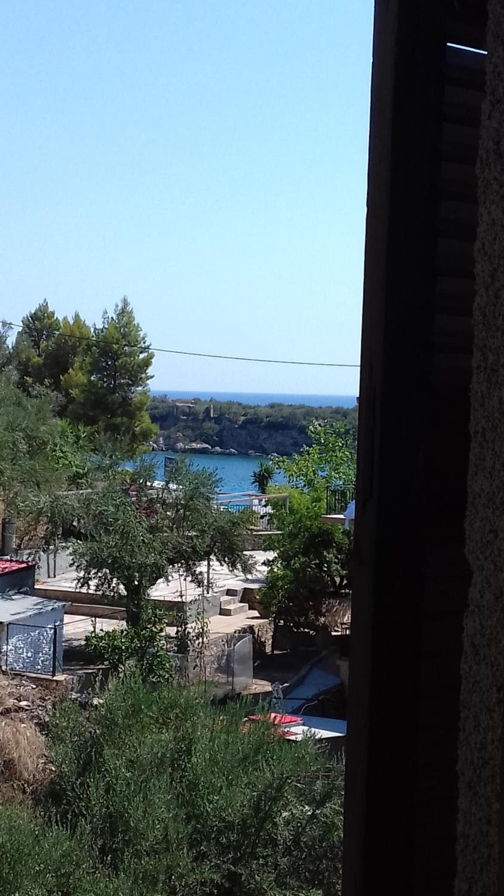 Iliolithos Rooms