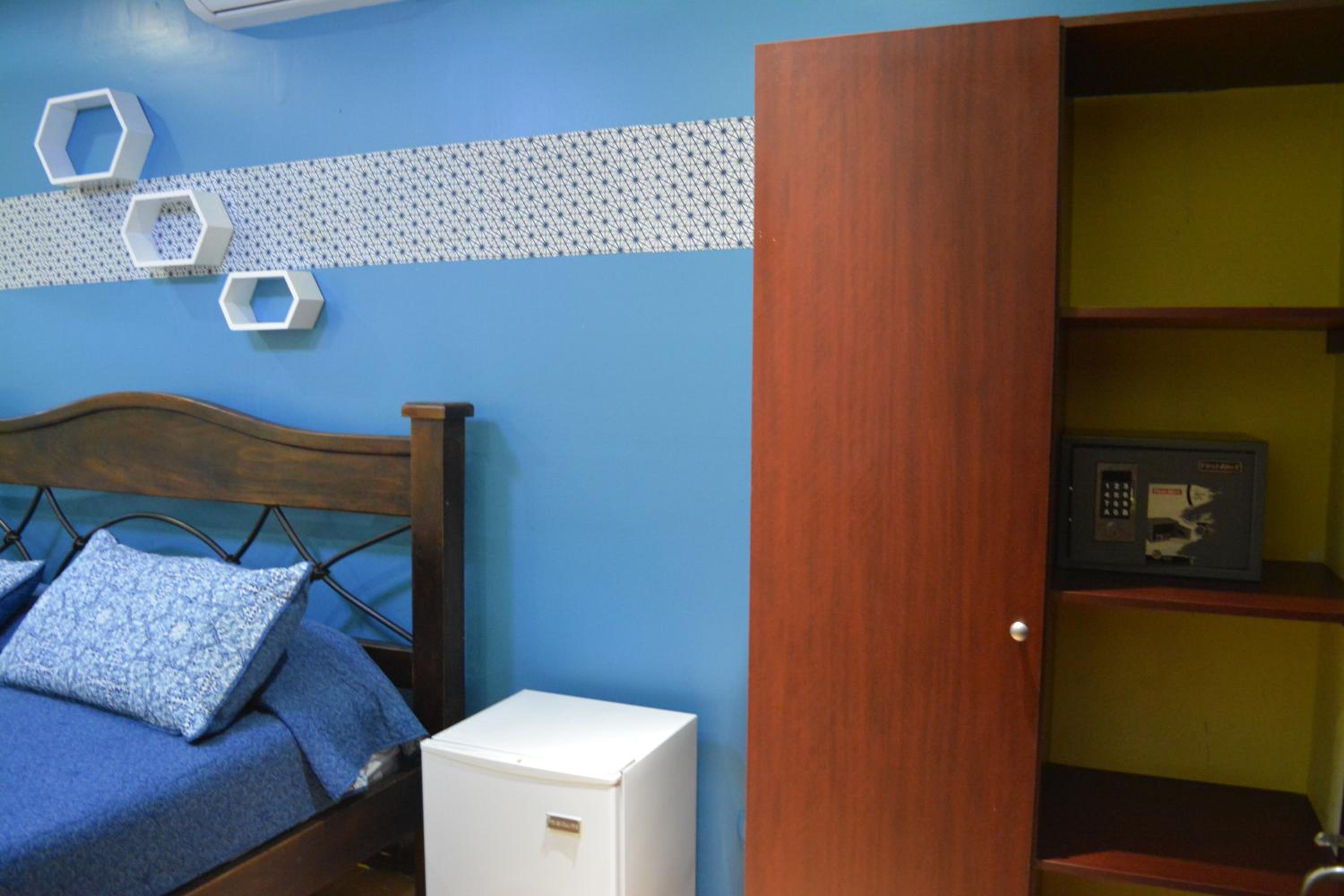 Hotel CR Lounge by Little Havana