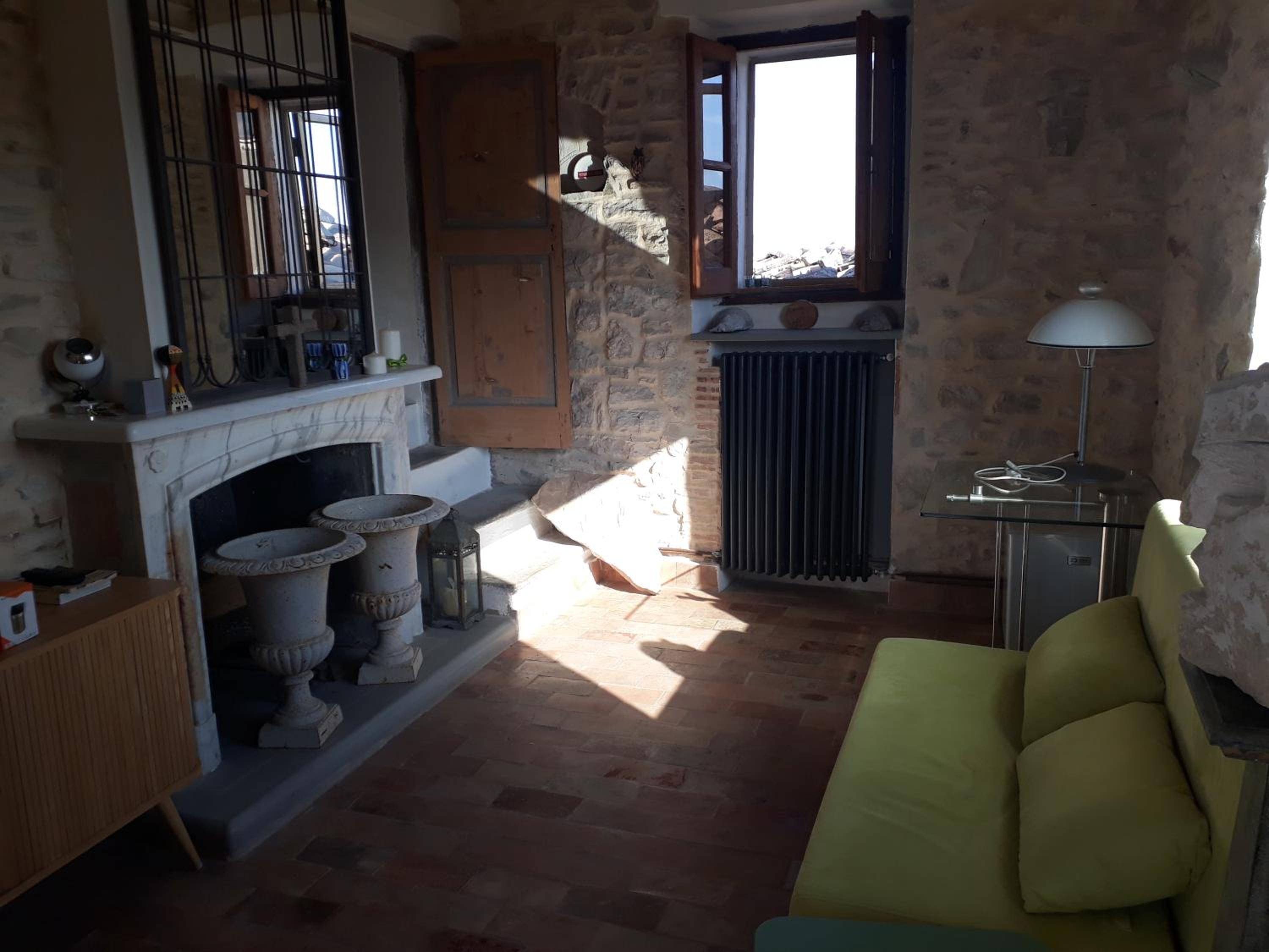Casetta nel borgo view 5