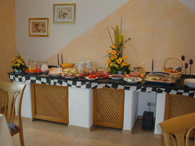 Hotel Pit Lane 