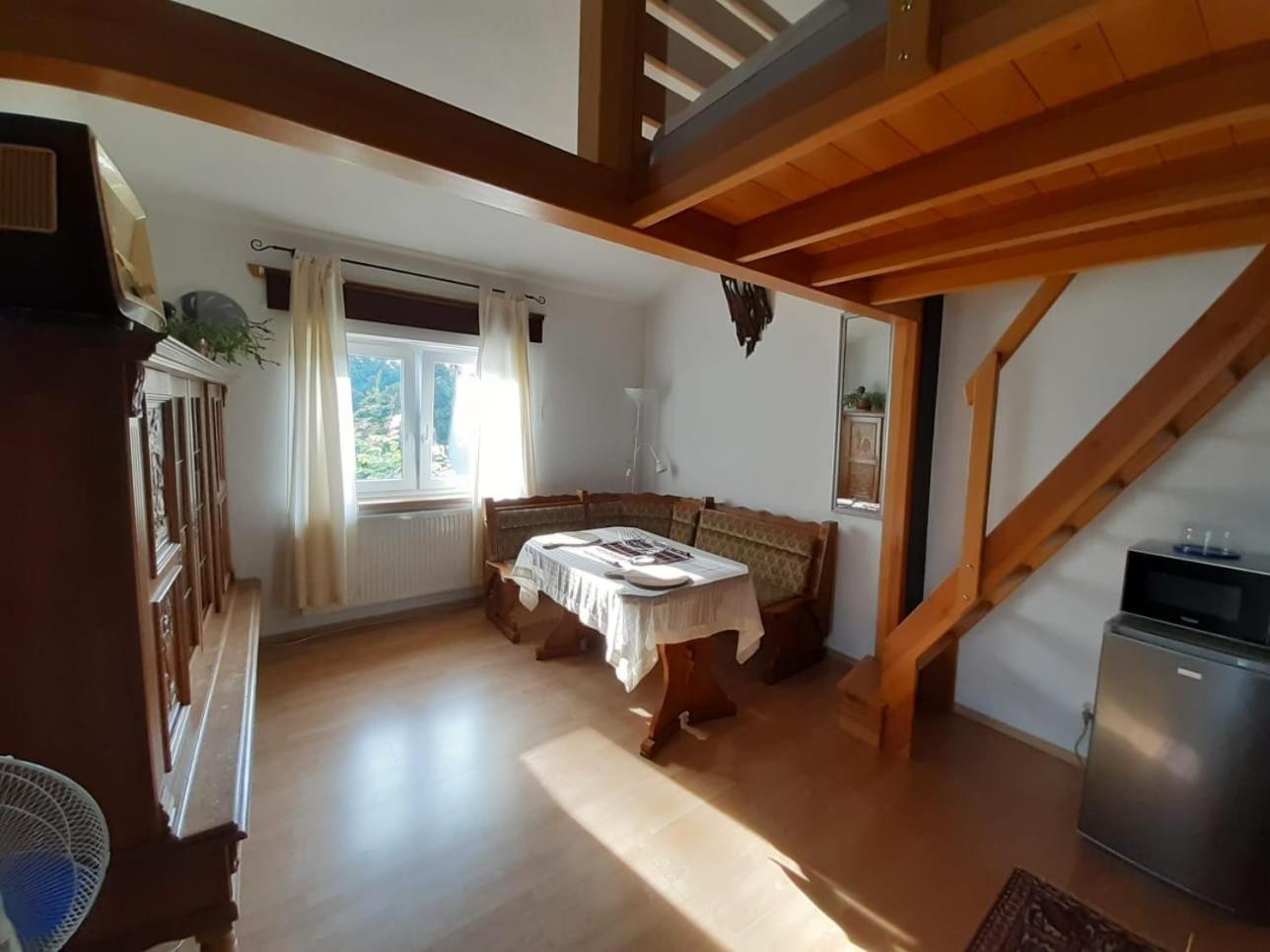 Apart - House view 5