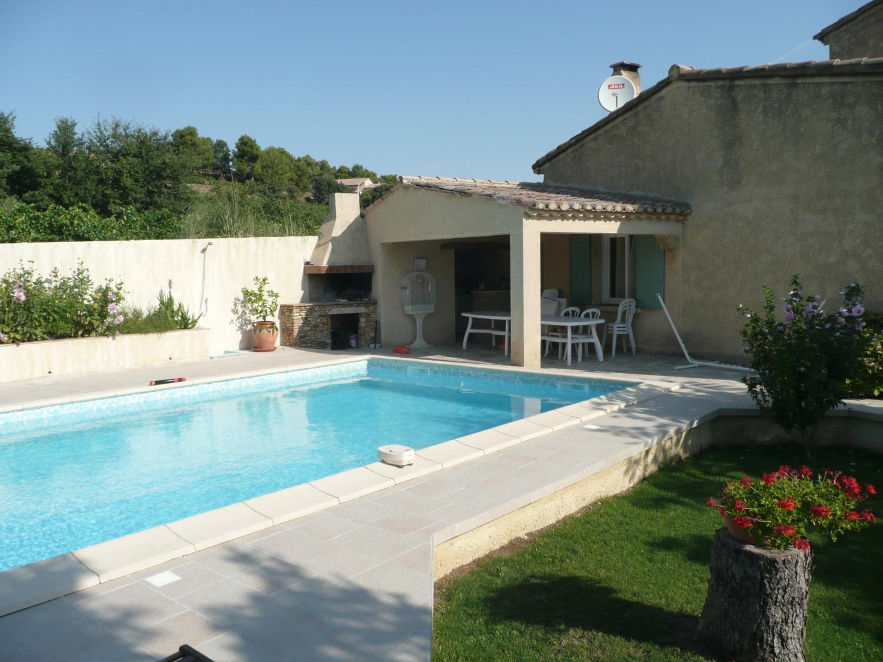 CHAMBRES D'HÔTES CLIMATISÉES avec CUISINE d'ÉTÉ "VILLA GOUR du PEYROL"