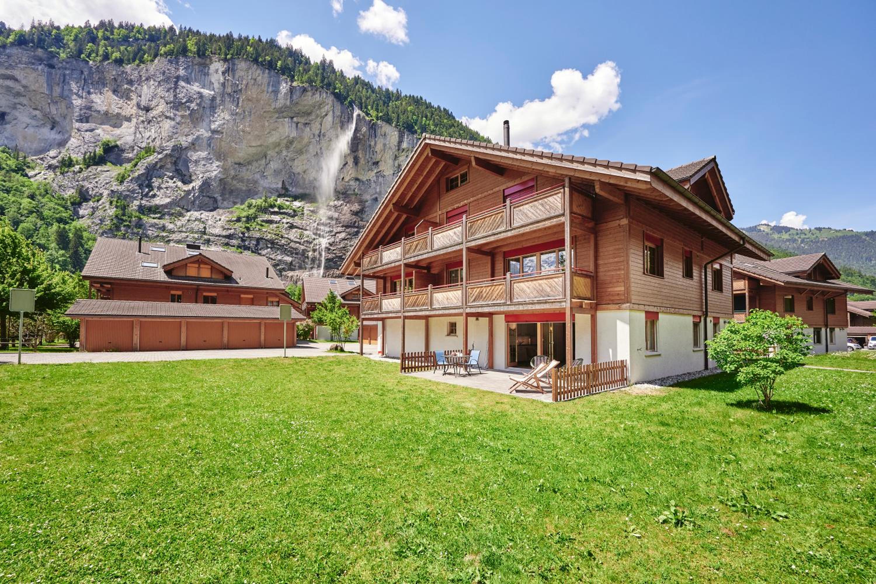 Apartment Trümmelbach, Comfortabl & Cozy, Private Terrace with best views