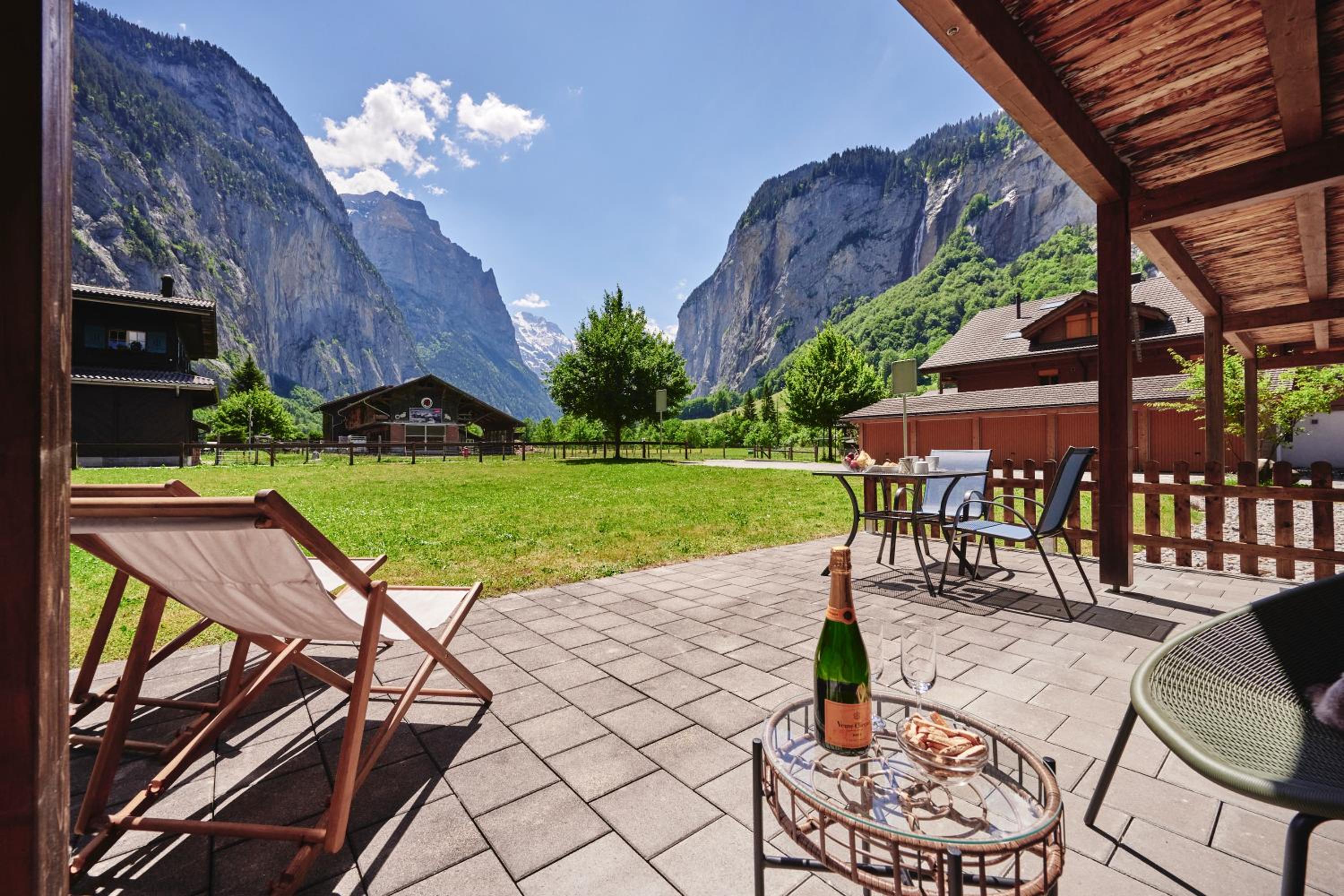 Apartment Trümmelbach, Comfortabl & Cozy, Private Terrace with best views