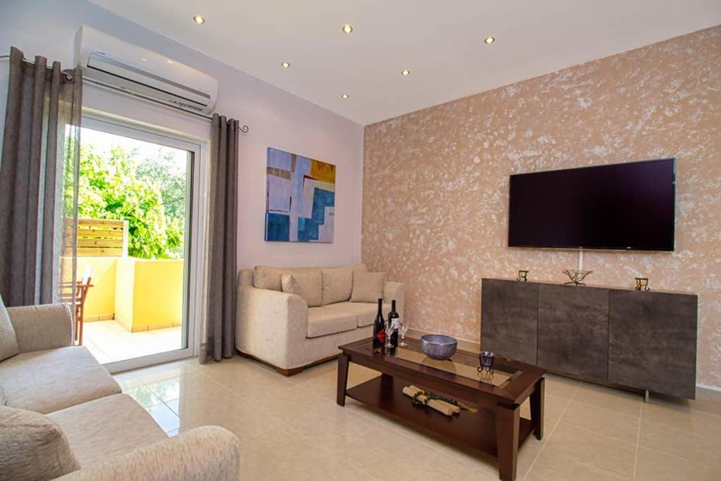 Mantarini House