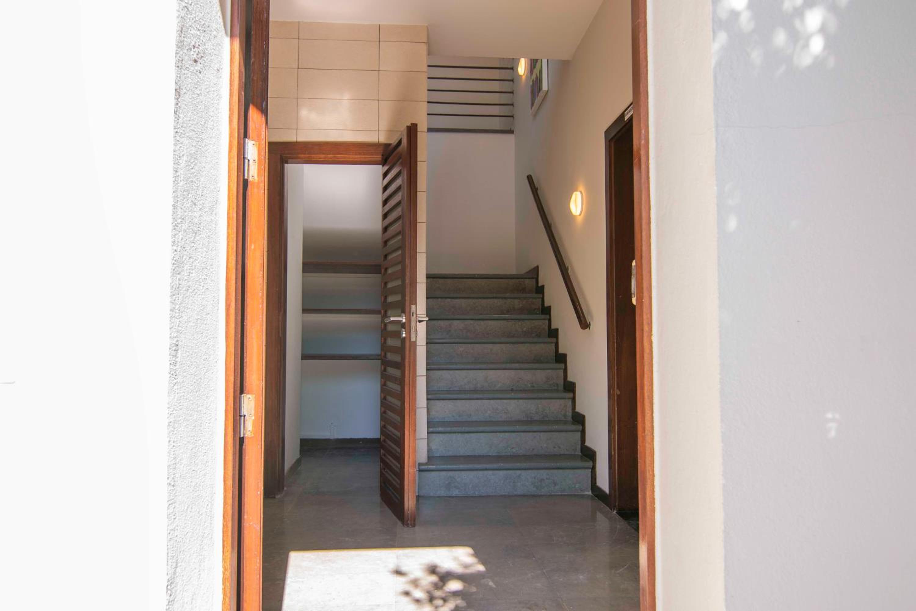 Holiday house in elite residential area of Faro view 3