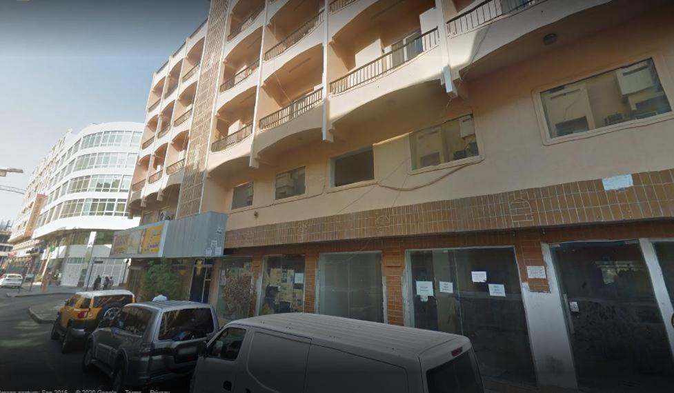 Deira Partition room