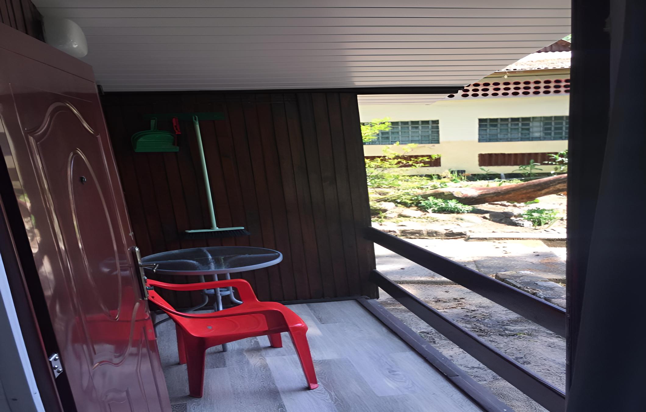 balcony