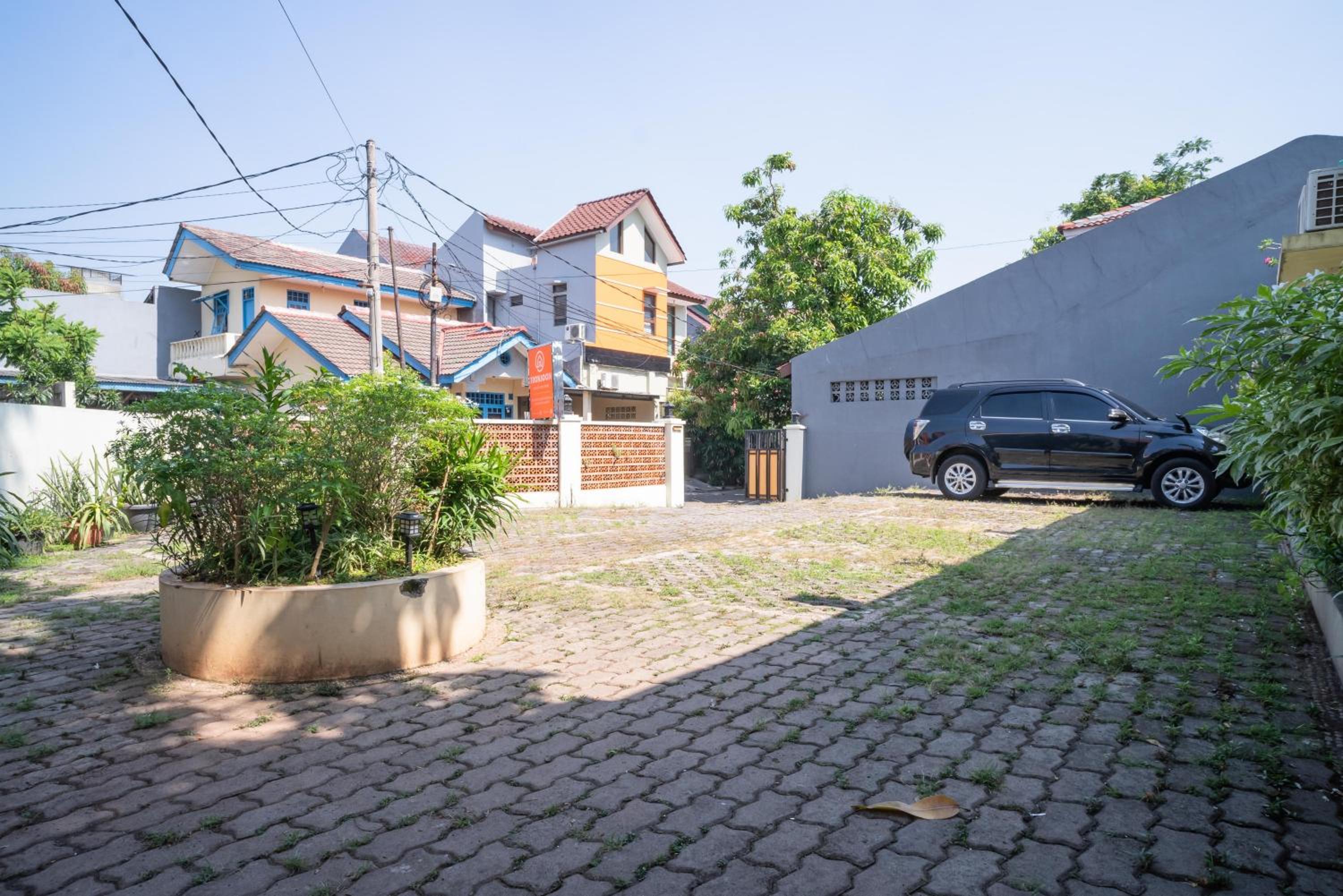 KoolKost Syariah near Stasiun Rawa Buntu (Minimum Stay 6 Nights)