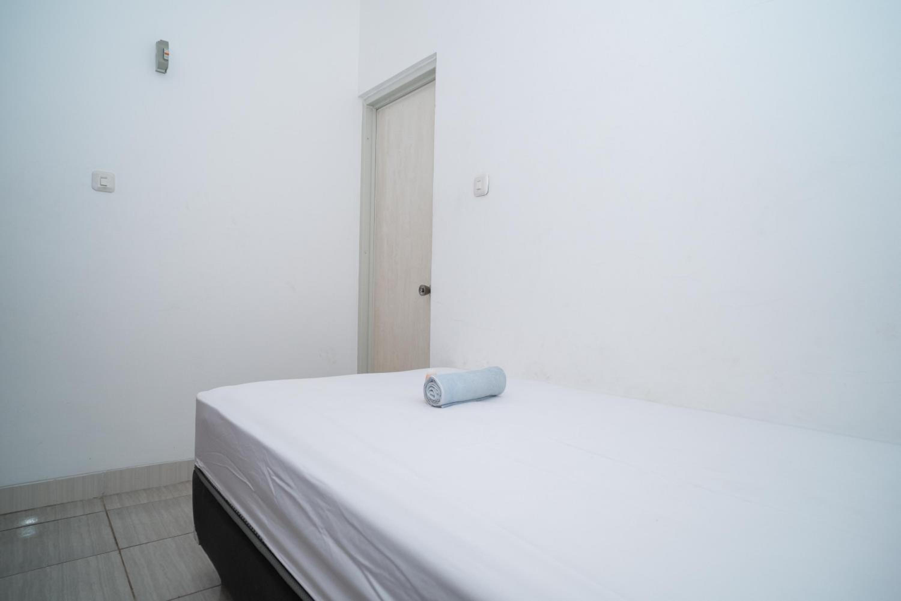 KoolKost Syariah near Stasiun Rawa Buntu (Minimum Stay 6 Nights)