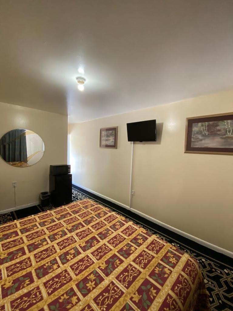 Budget Inn, Fotografia 11