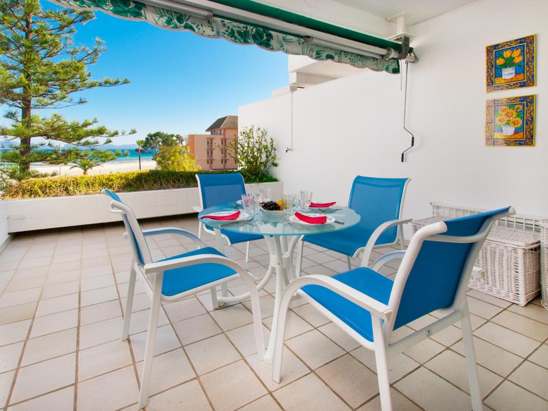 Apartment Oiza Canopus Sea Views at the beach view 4