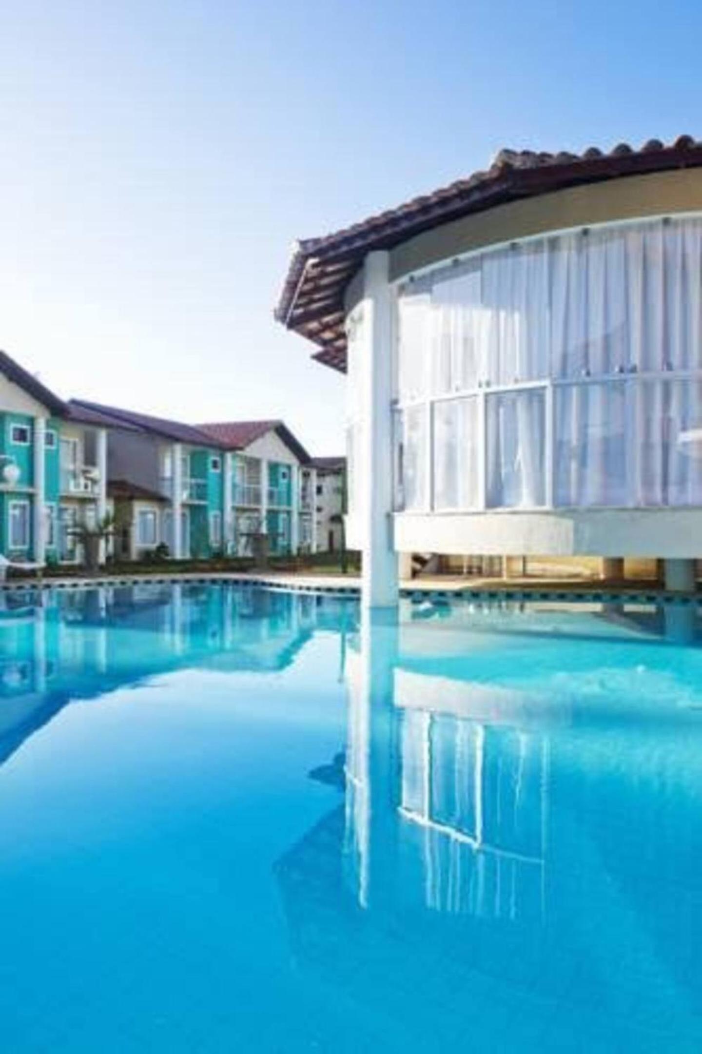 Casa 3 Suites Duplex AR Completa Condomínio fechado Moria à 500 m Praia Axe MOI