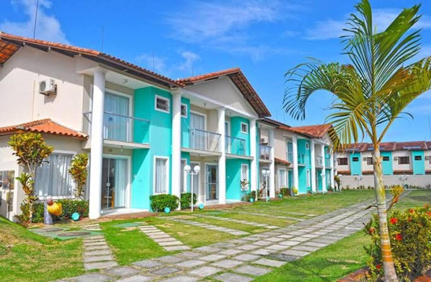 Casa 3 Suites Duplex AR Completa Condomínio fechado Moria à 500 m Praia Axe MOI