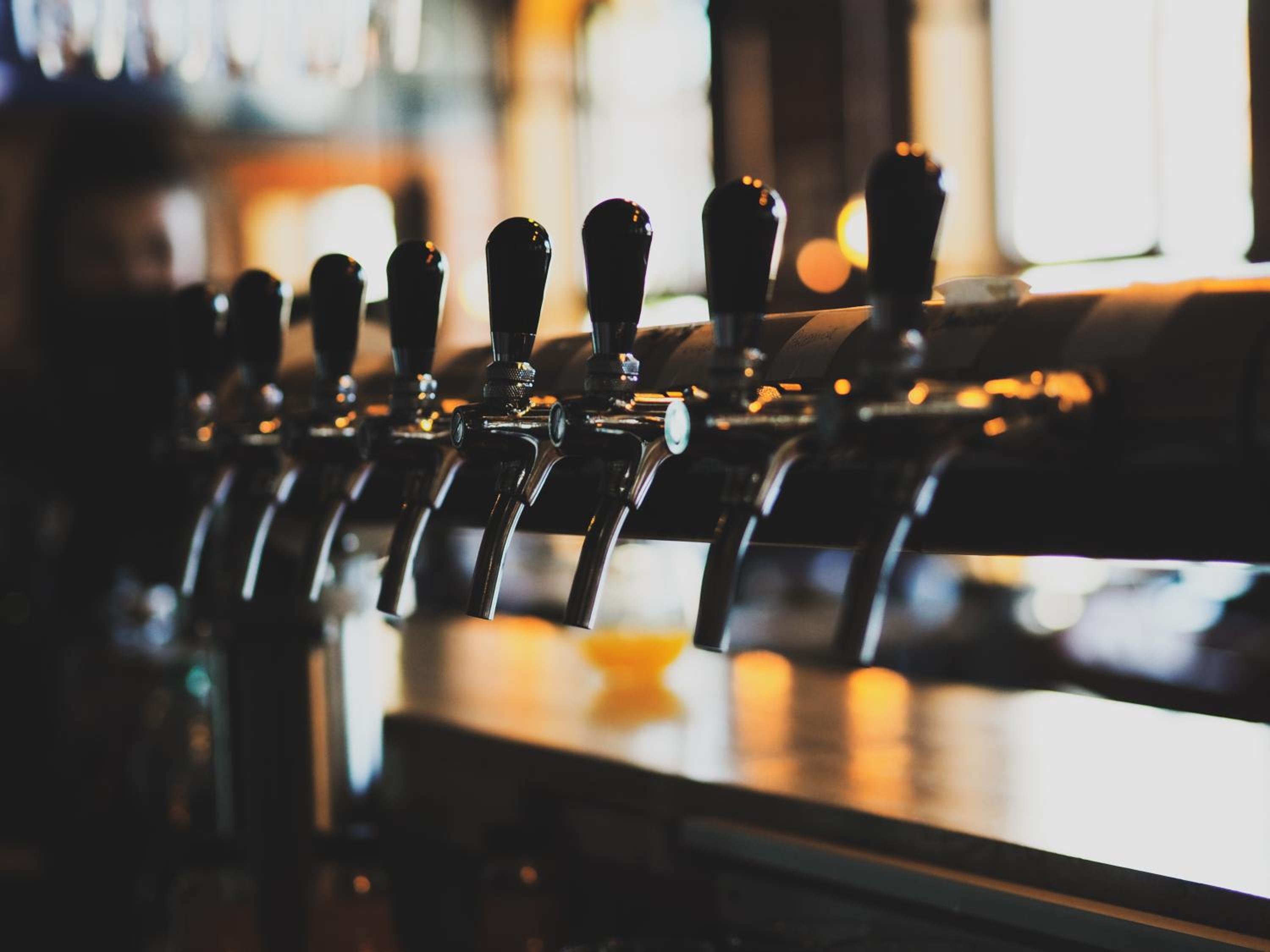 Bar & Lounge