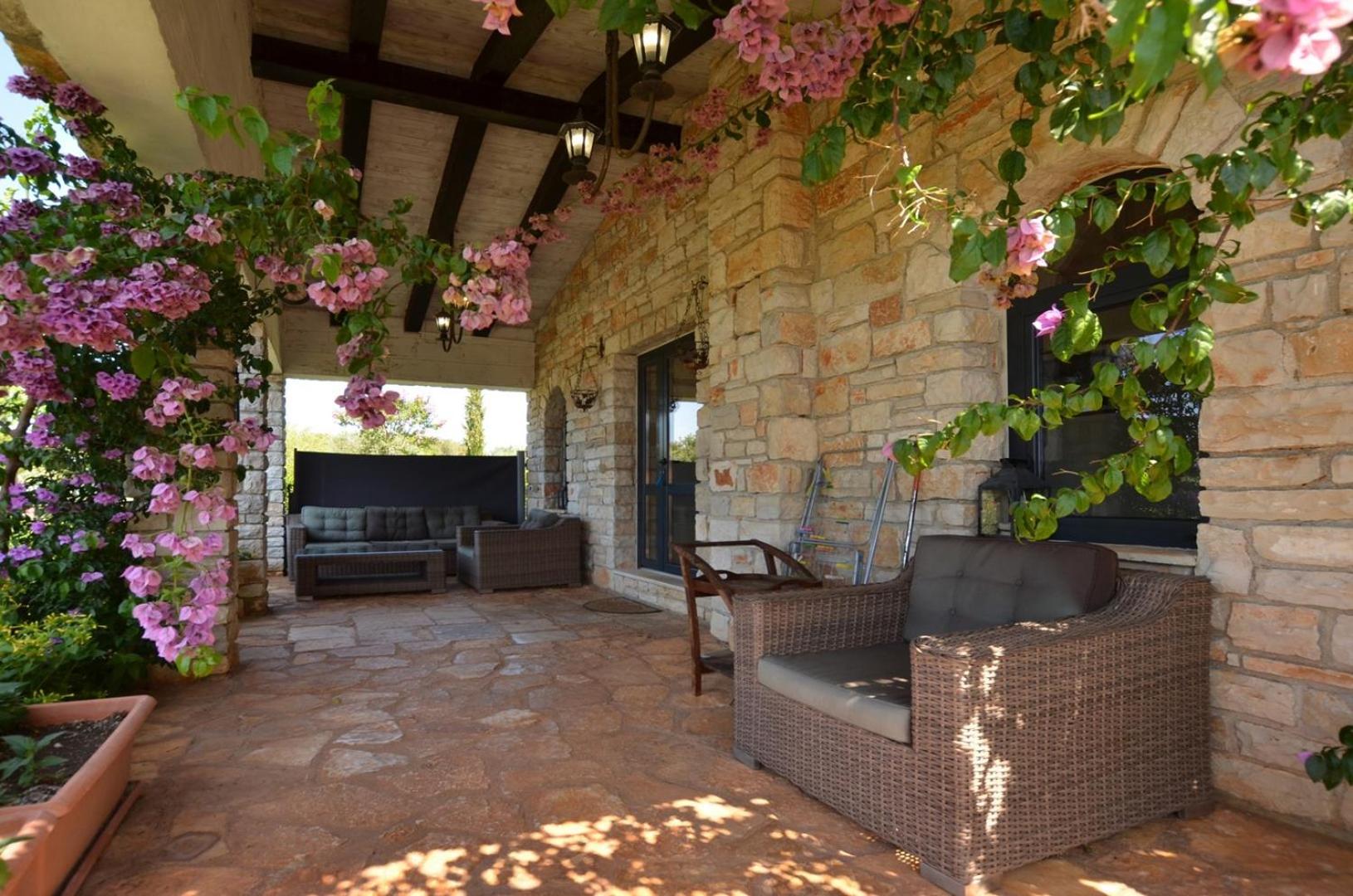 Villa Moncodogno view 3