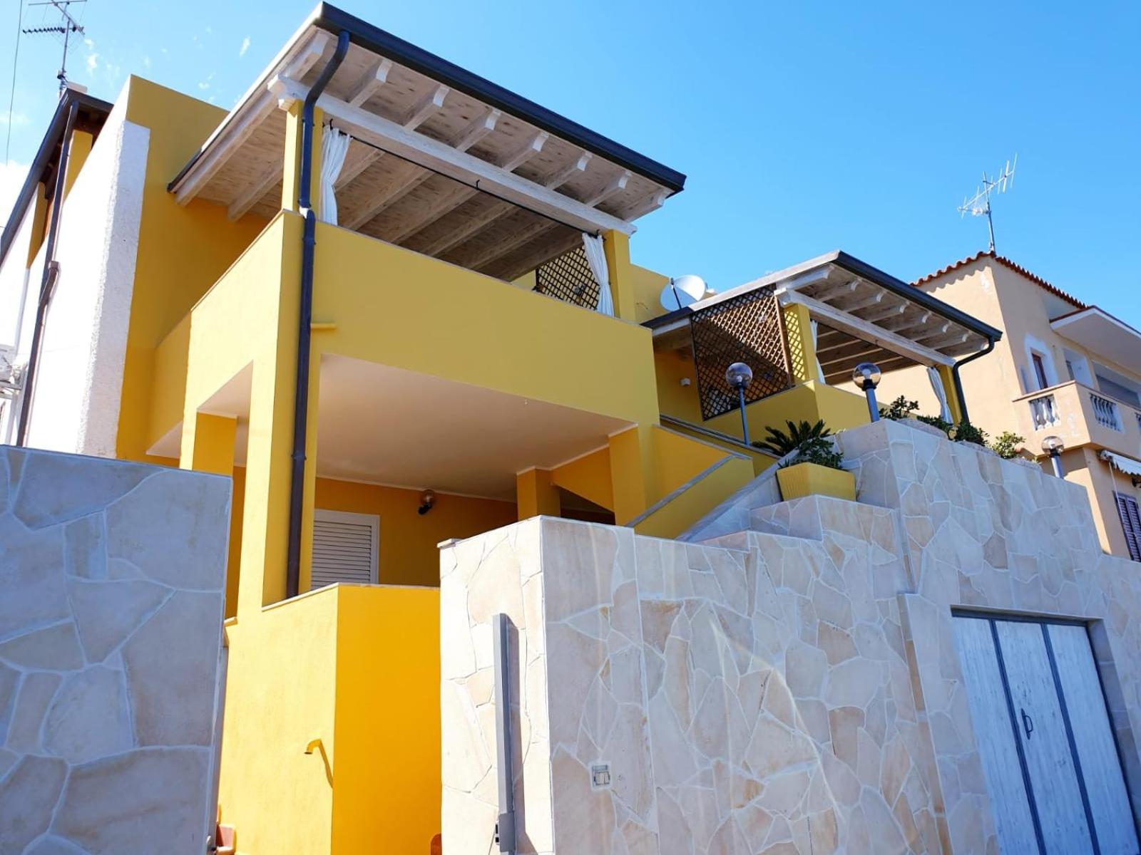 La Casa Gialla view 3