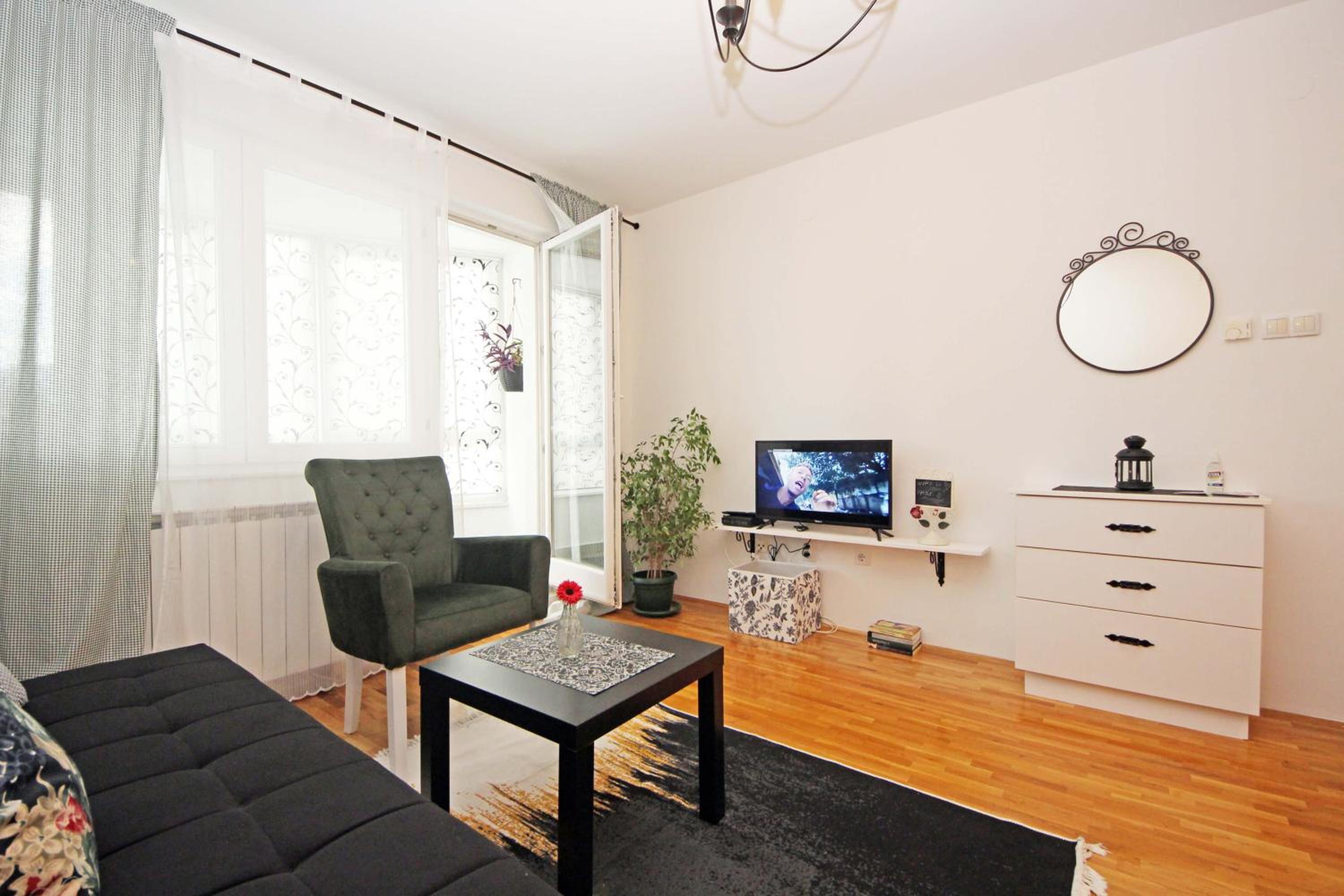 MILA - A stylish apartment near Sarajevo airport view 2