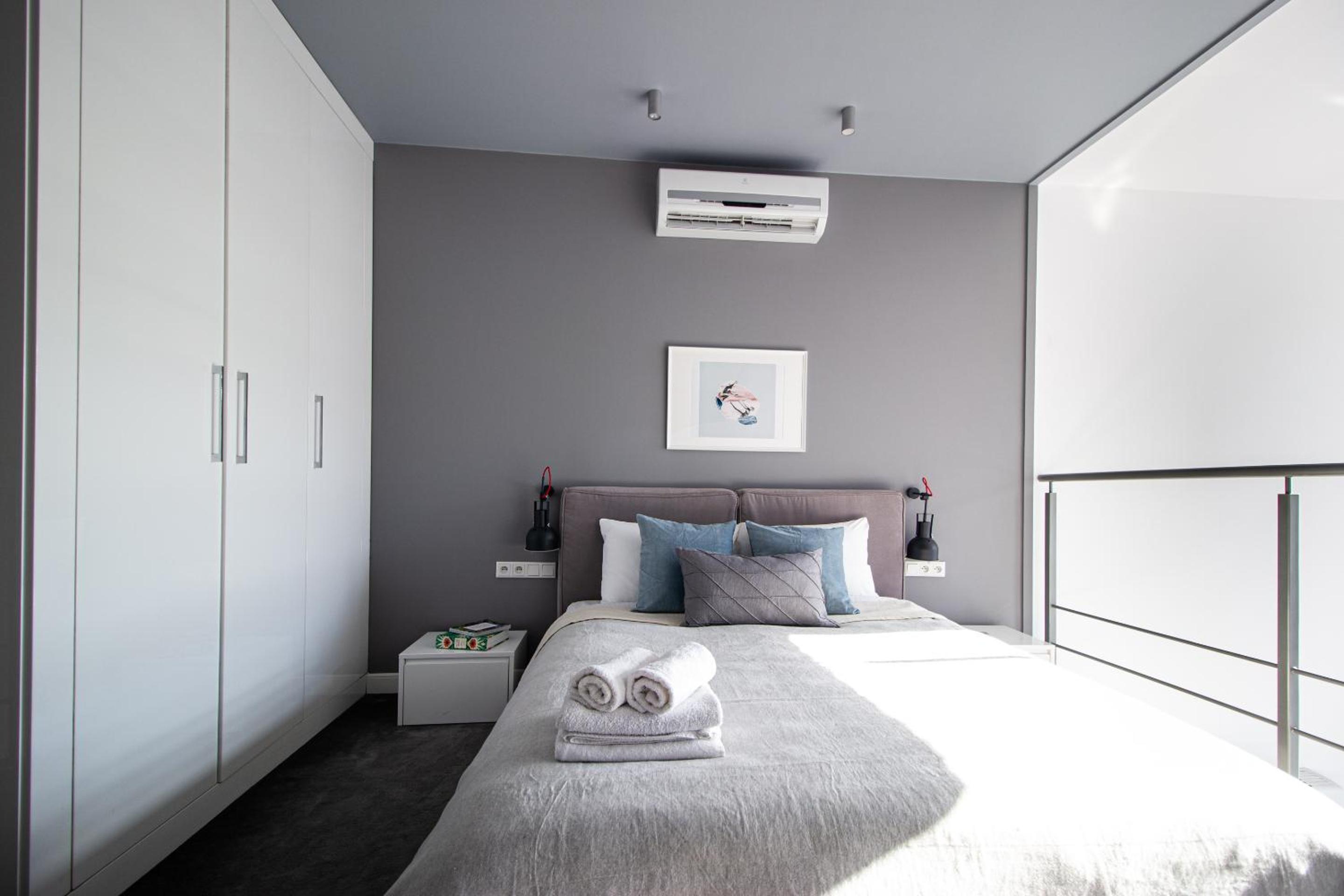 Qbik Loft Modern Apartment view 4