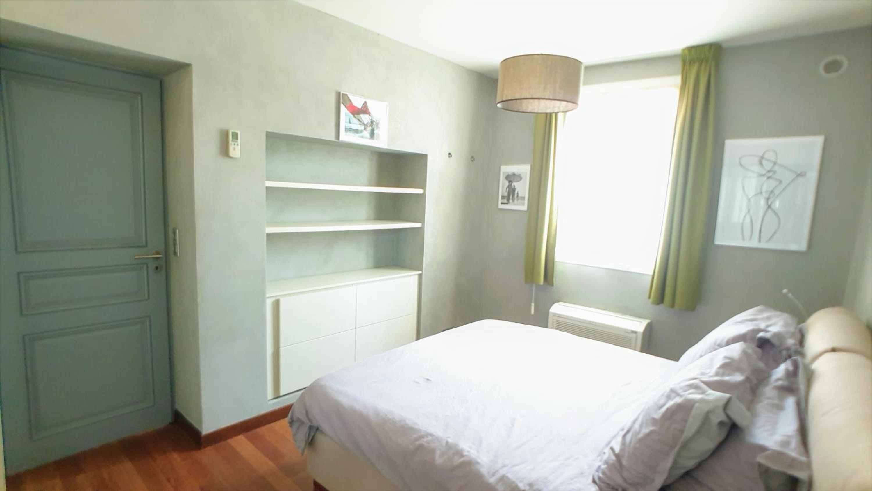 Appart'hôtel Luxe Vieil Antibes 75 m2 avec Parking plages à pieds