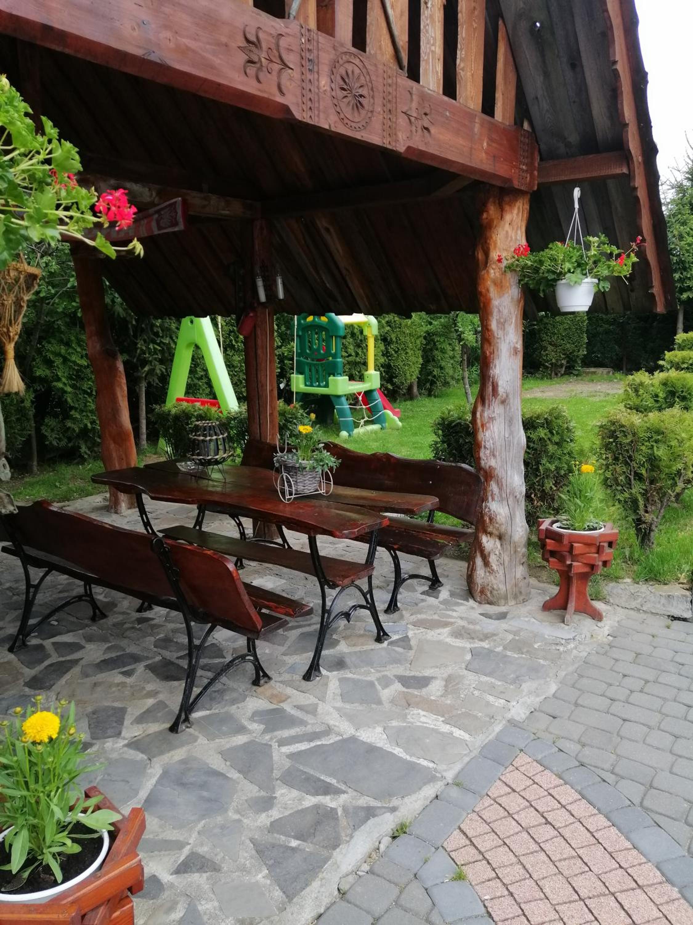 Photo 10