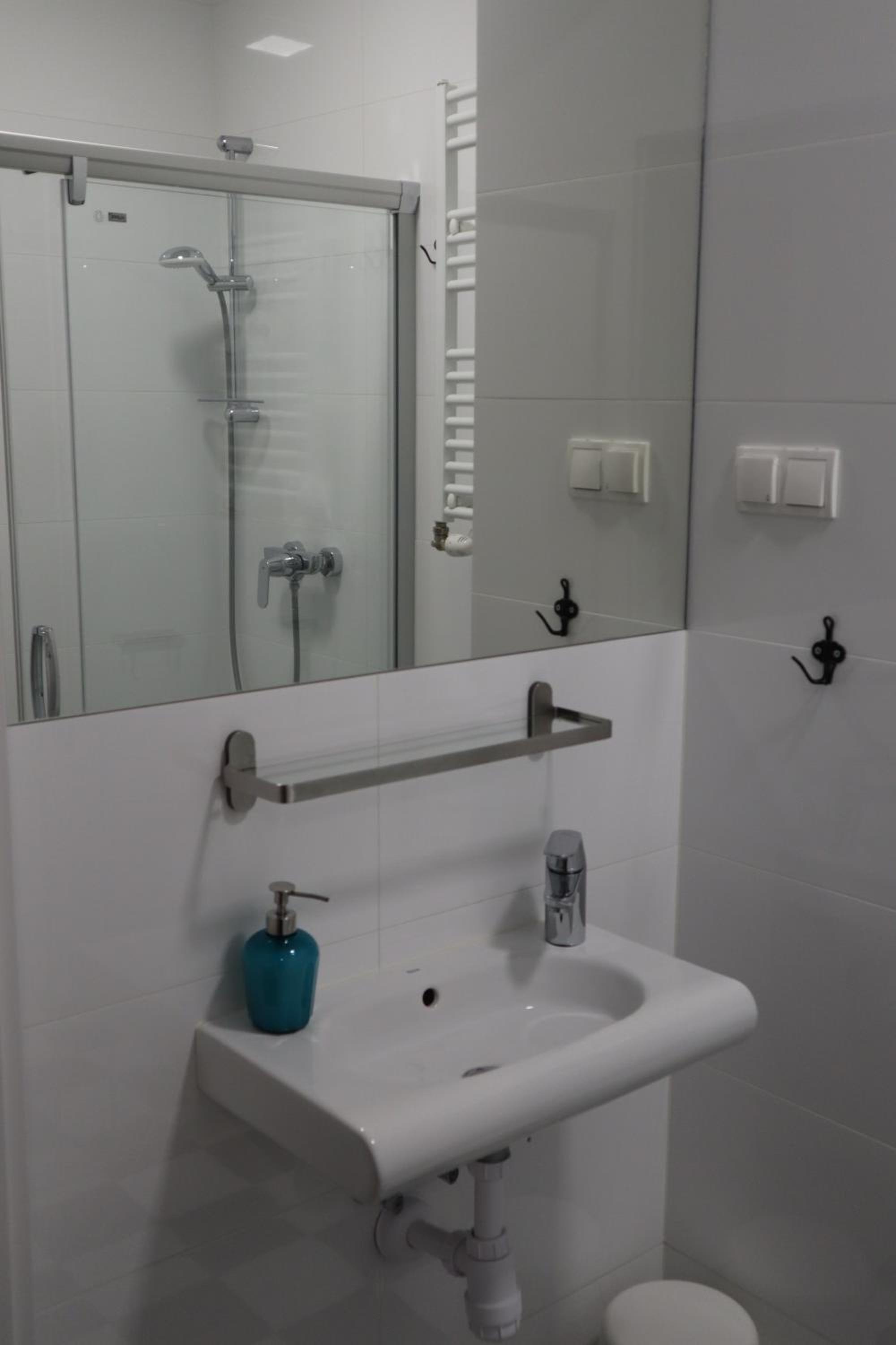 MoHo XL Hostel