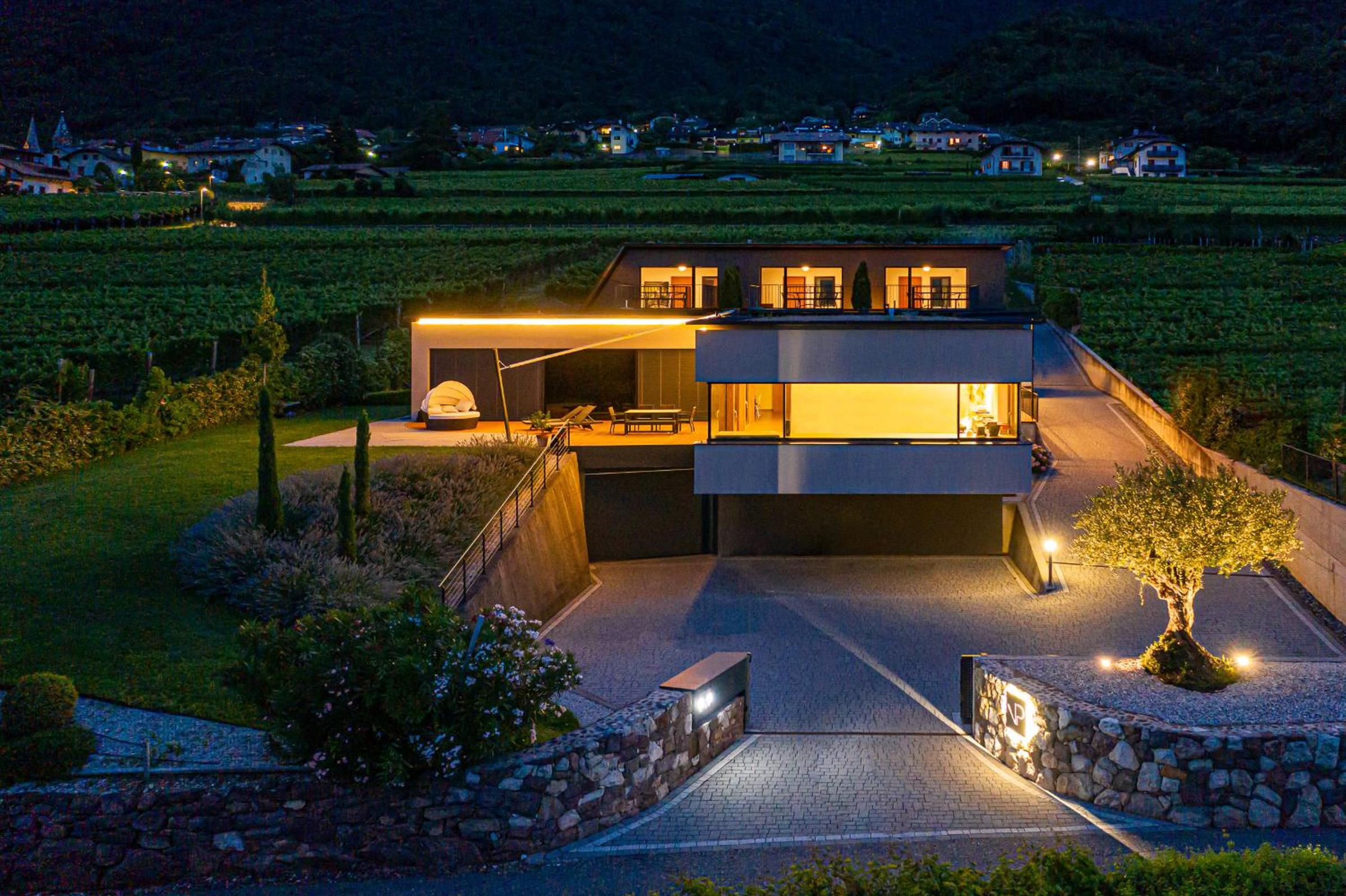 Villa Pernstich - modern apartments view 3