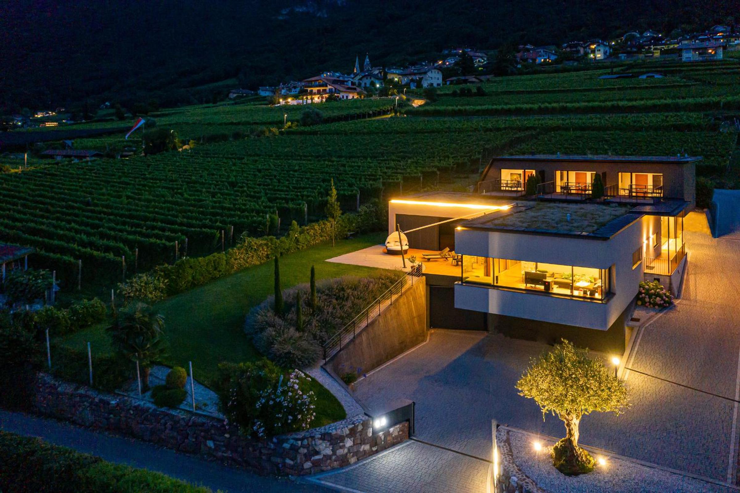 Villa Pernstich - modern apartments view 2