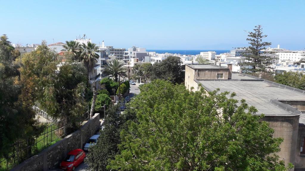 4. Sea view luxury suite for 4 in Rhodes centre!
