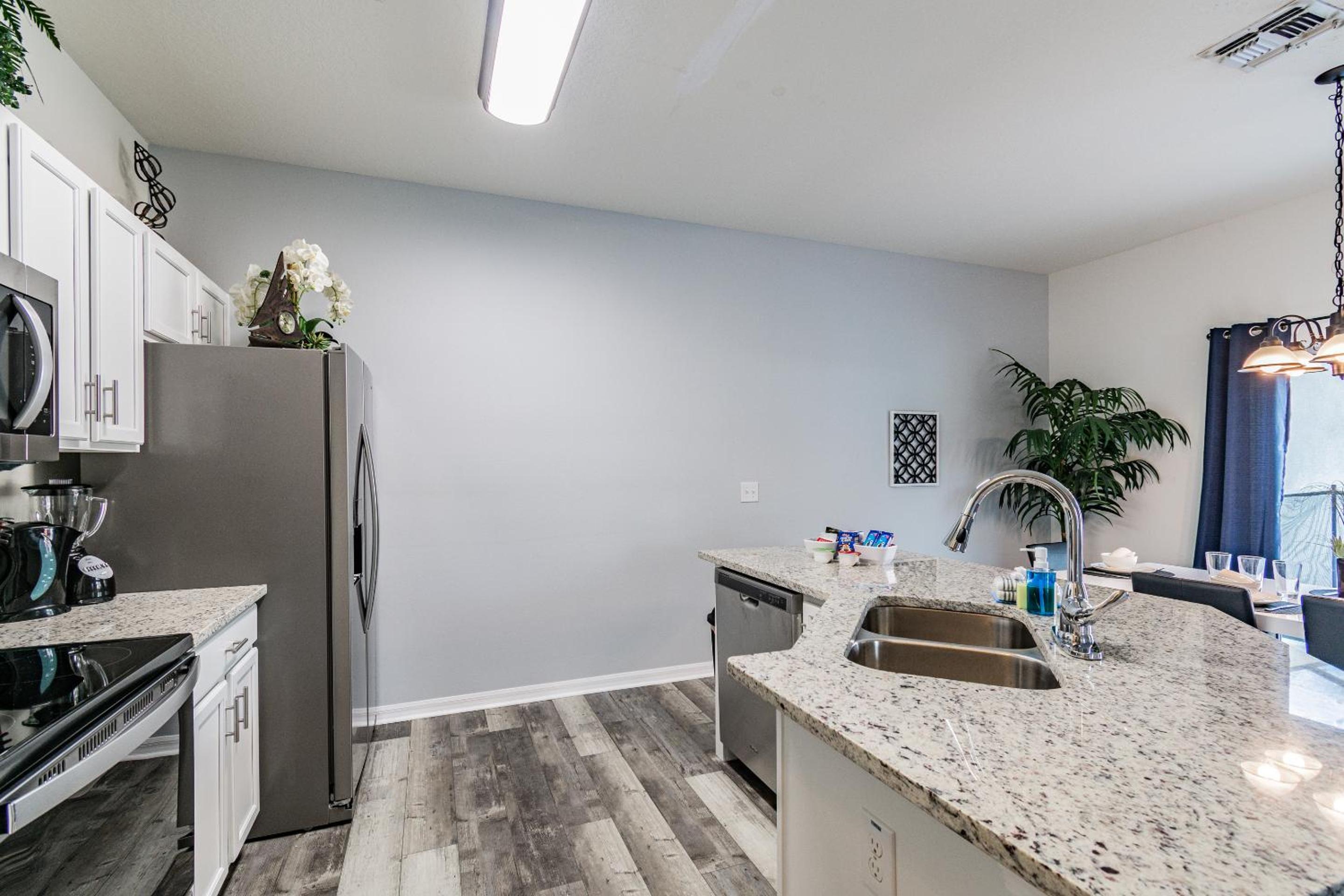 Renovated TownHouse with Private Pool Home 5 STARS