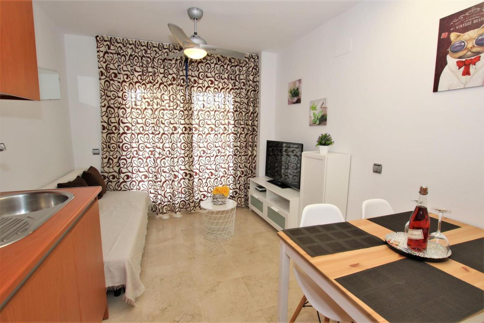 Apartamentos Ana Junto a la playa