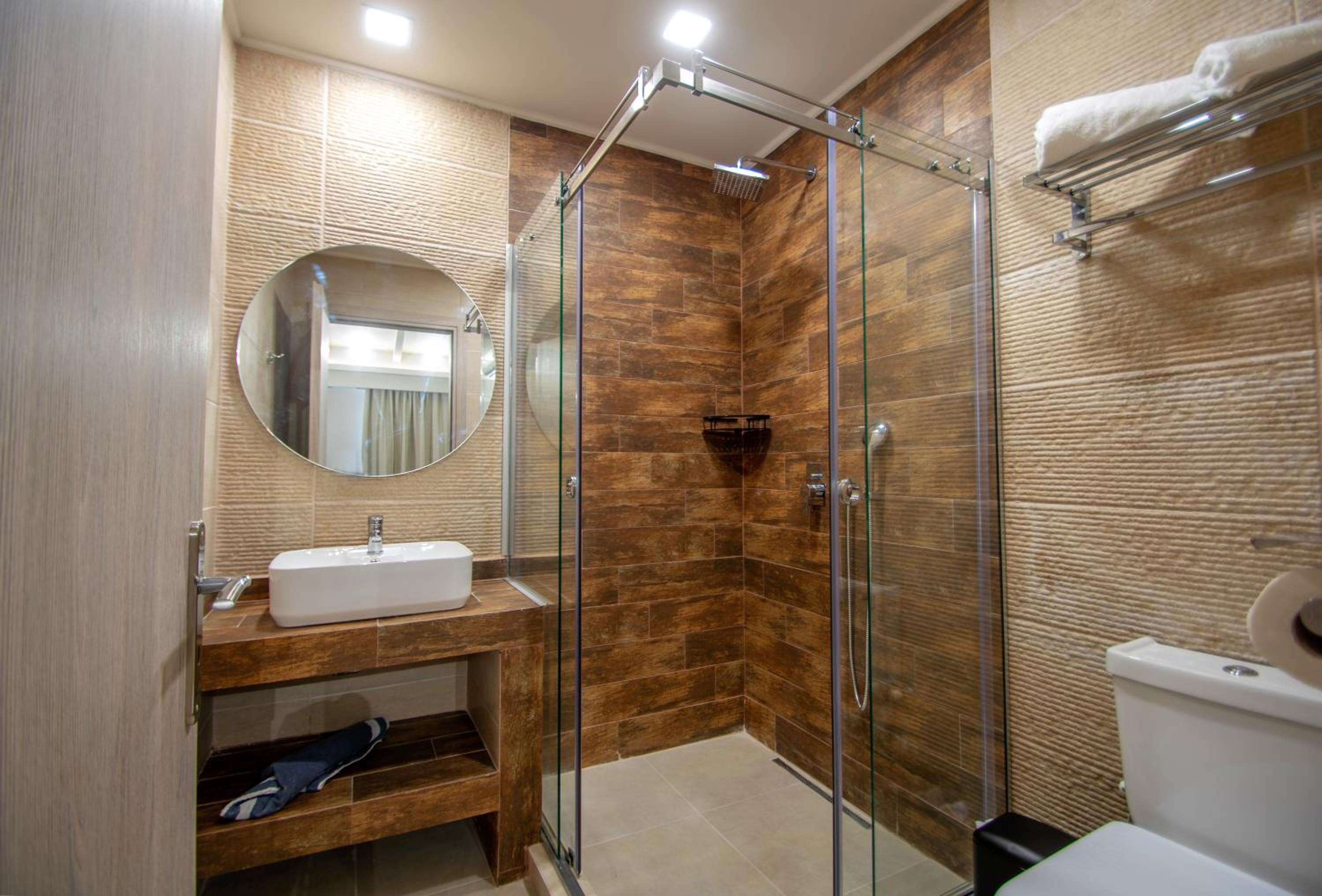 Paradise Apartments & Suites view 5