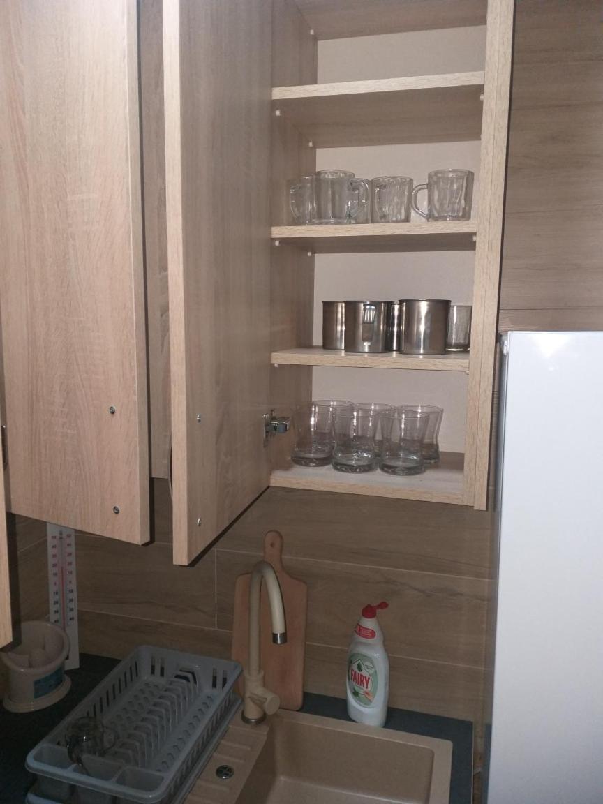 Domek Dwupokojowy N4 - FreezerHause Kozery- NoclegiGrodziskPL 792-535-535